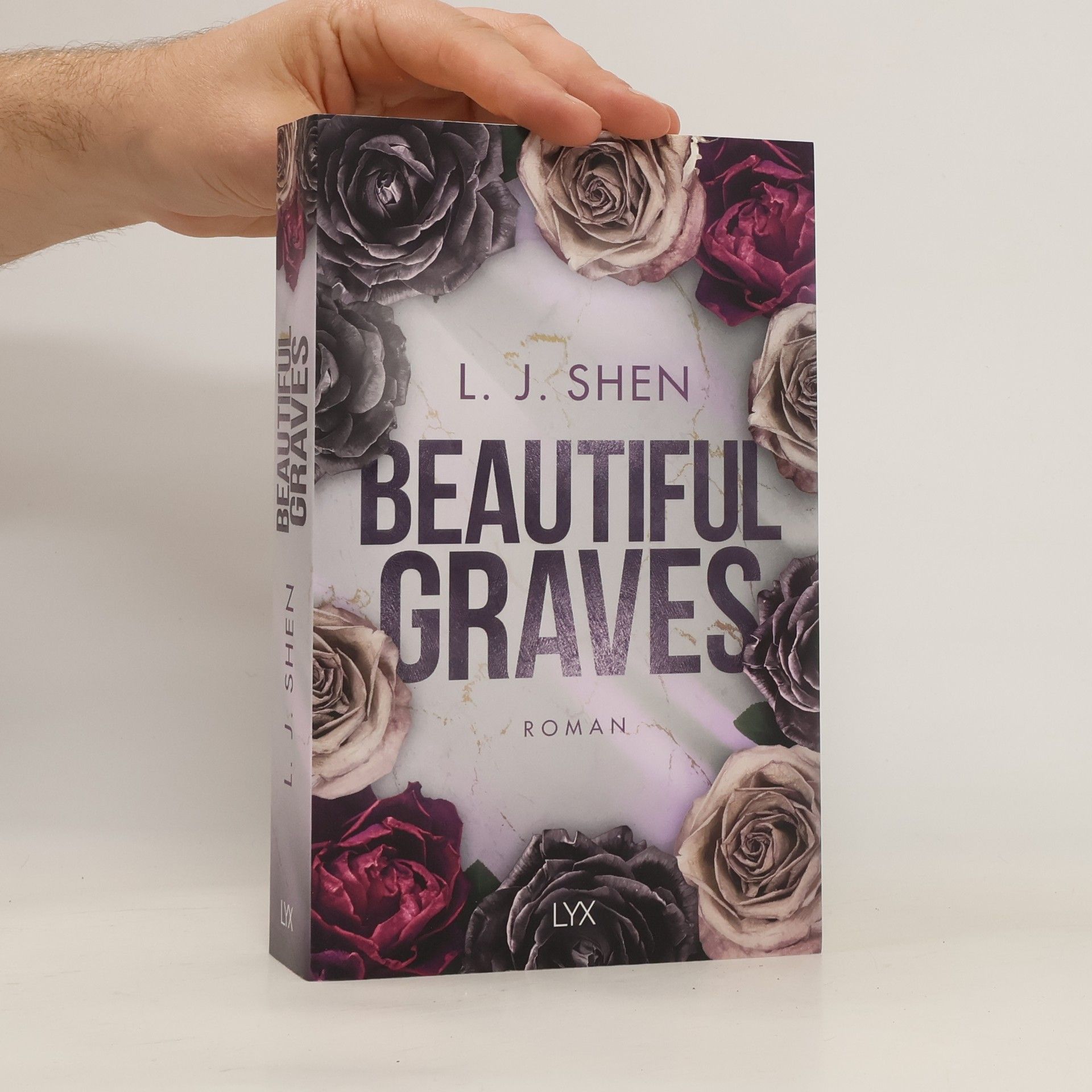 L. J. Shen Beautiful Graves
