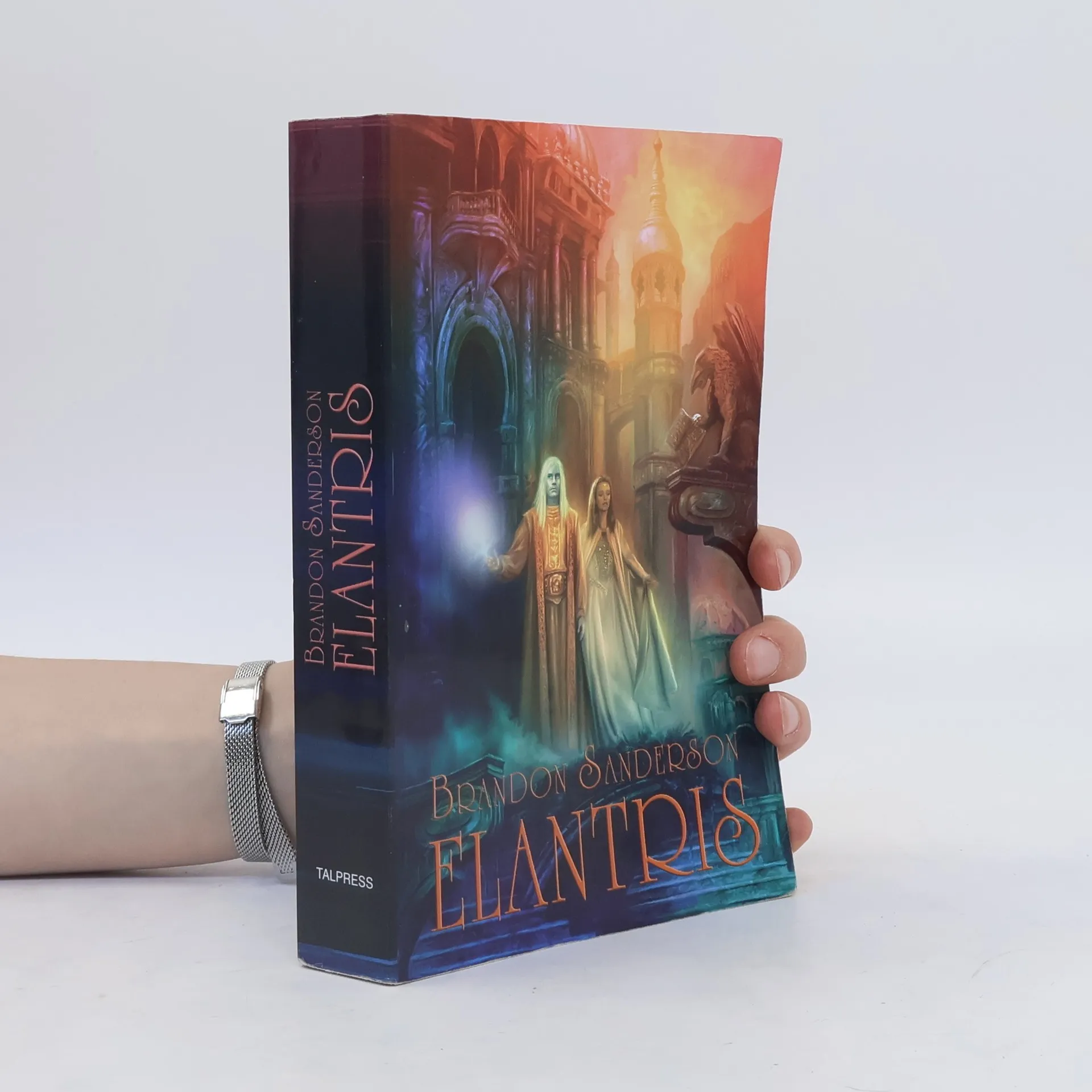 Elantris | Libro | Copertina rigida | Brandon Sanderson | CS