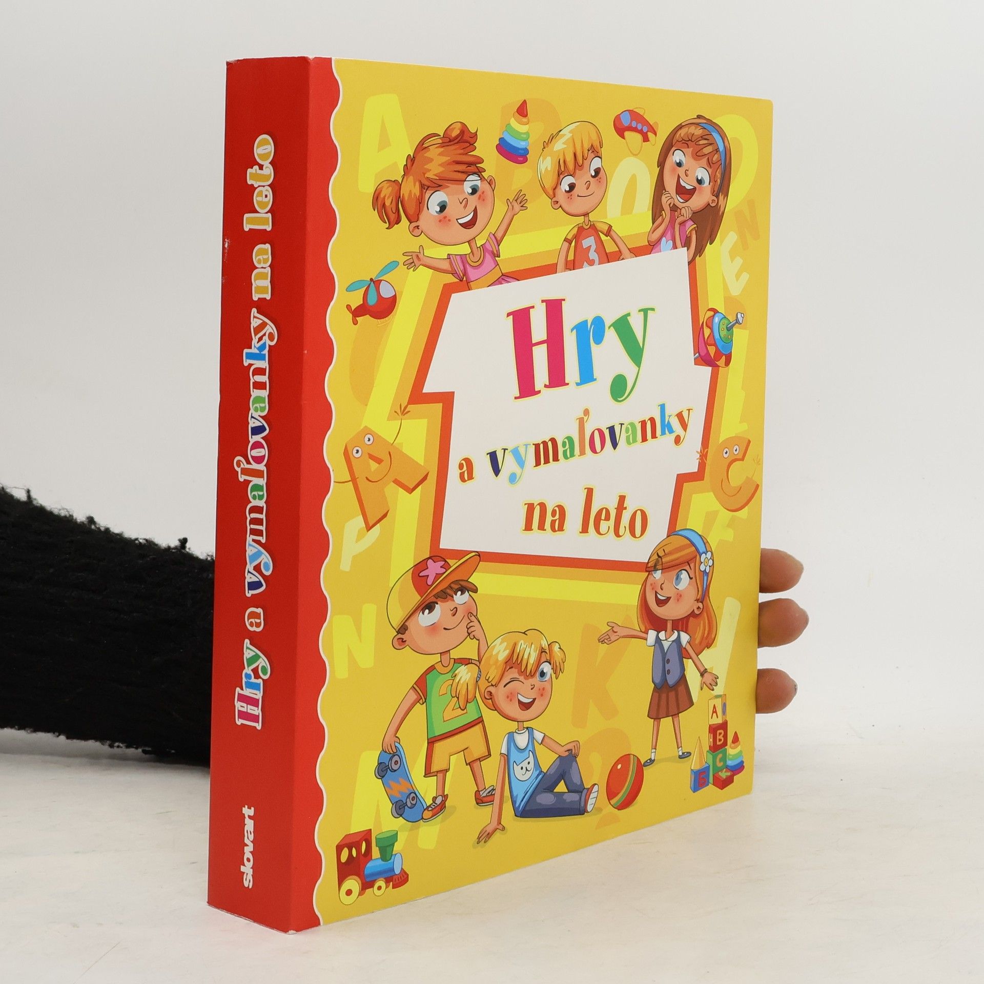 Collectif d'auteurs Hry a vymaľovanky na leto