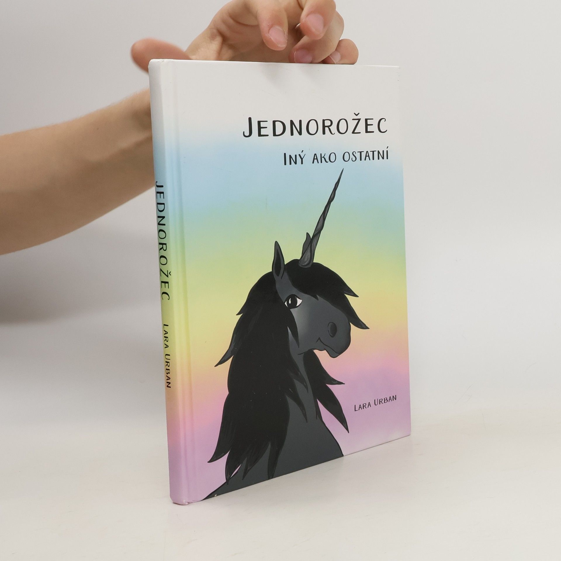 Lara Urban Jednorožec - Iný ako ostatní