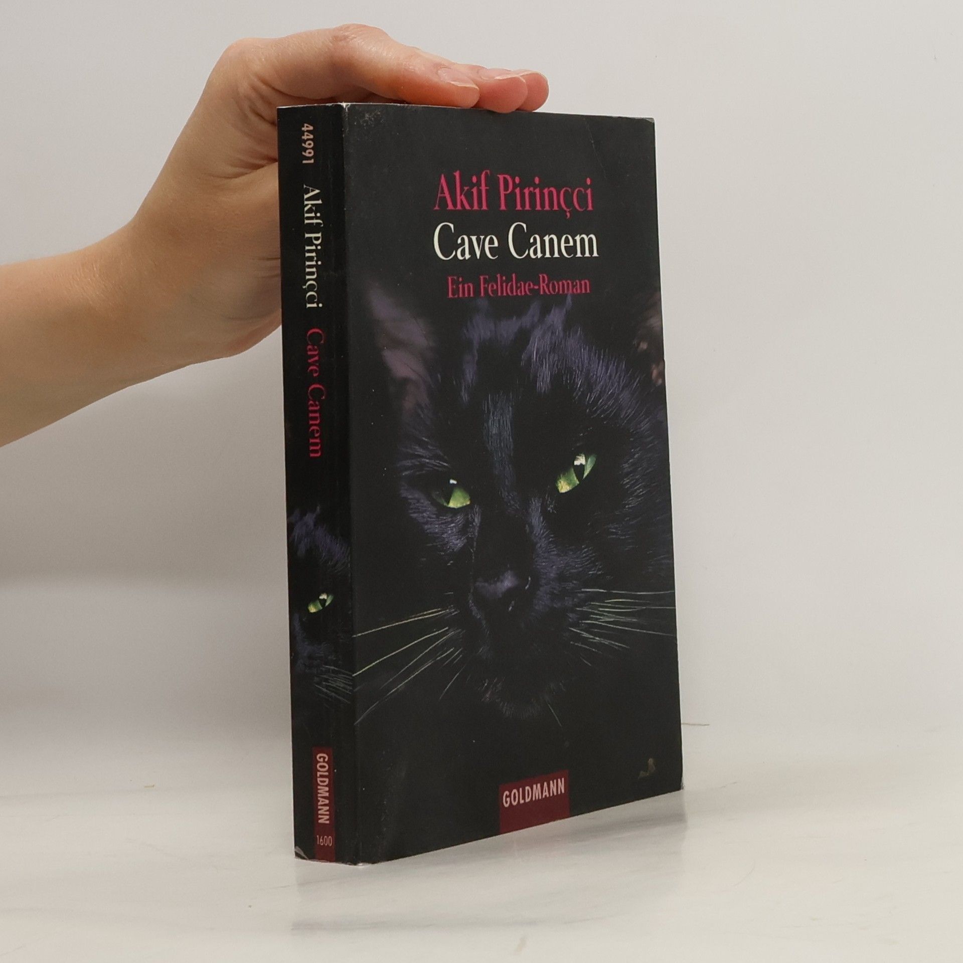 Akif Pirinçci Cave canem