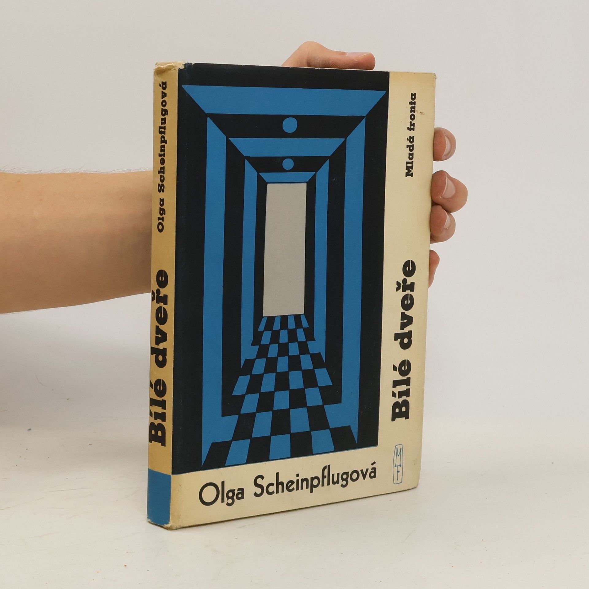 Olga Scheinpflugová Bílé dveře
