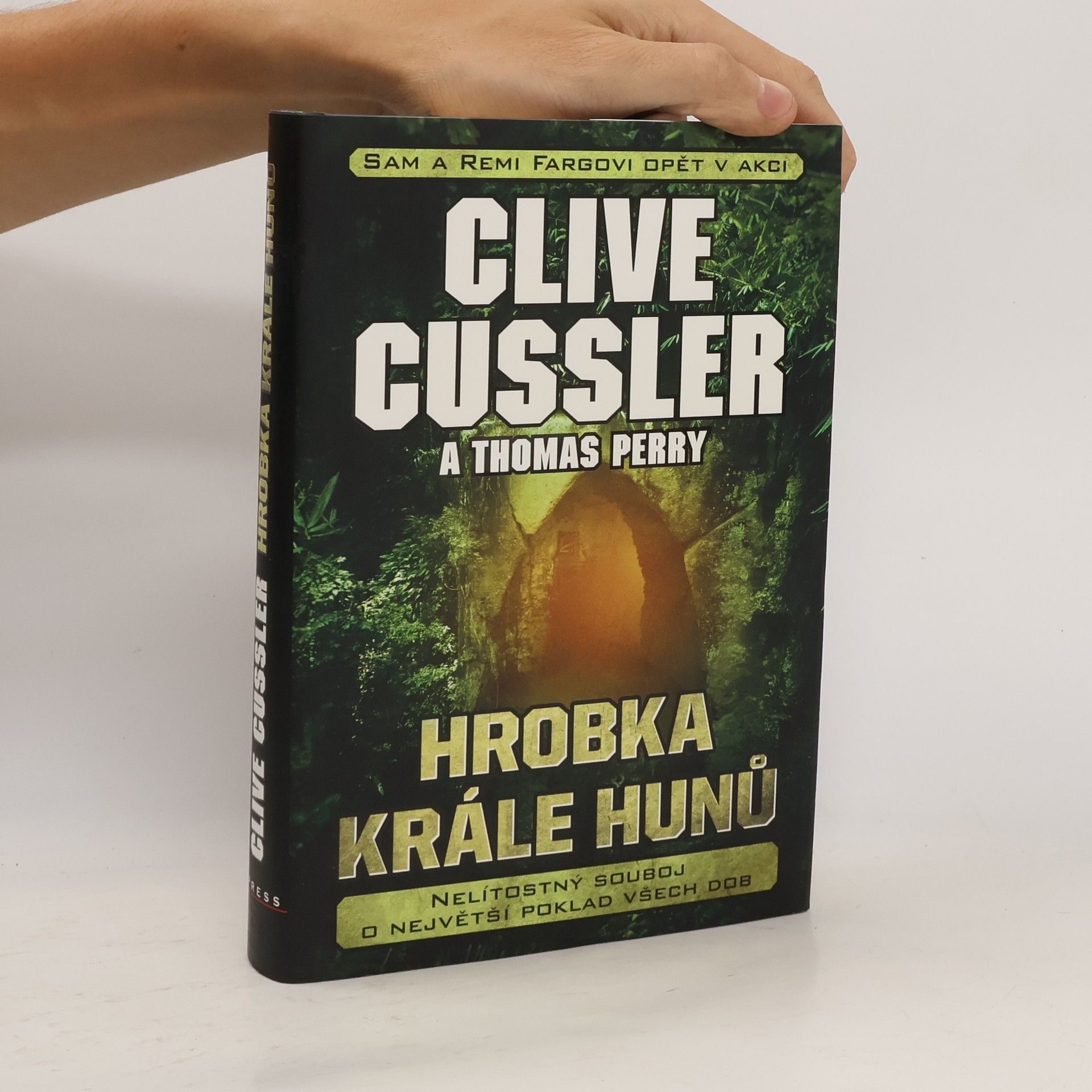 Clive Cussler Hrobka krále Hunů