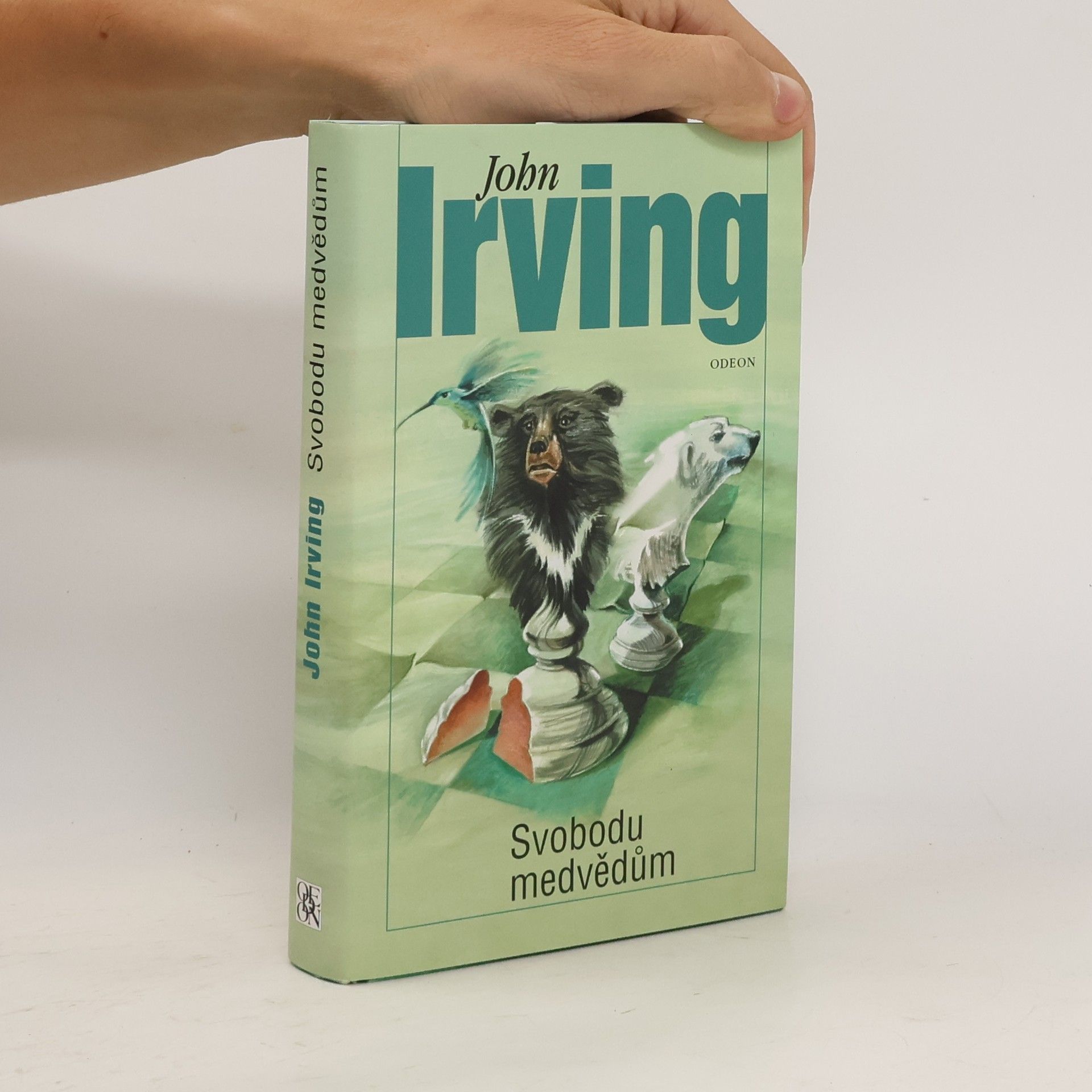 John Irving Svobodu medvědům