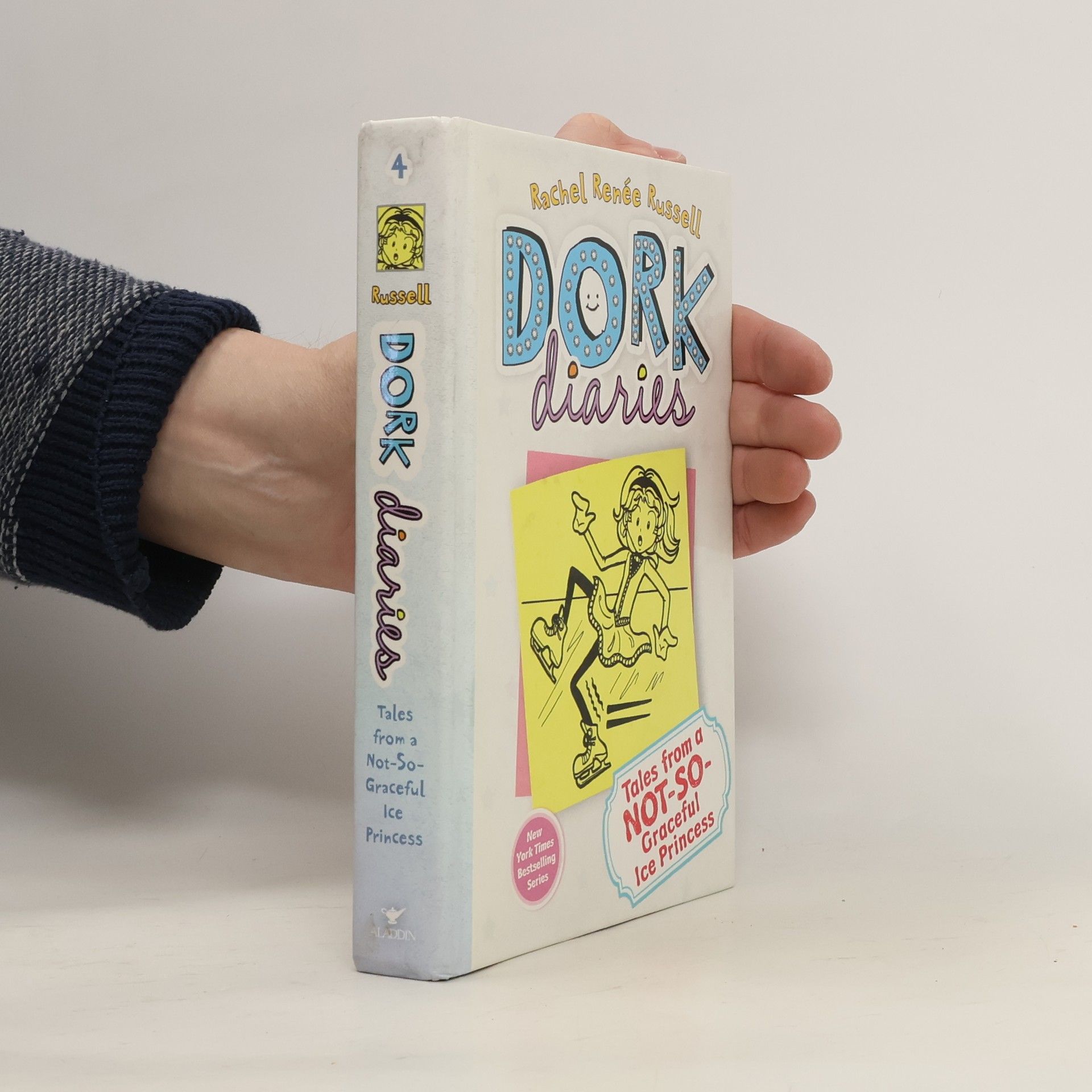 Rachel Renée Russellová Dork Diaries 4