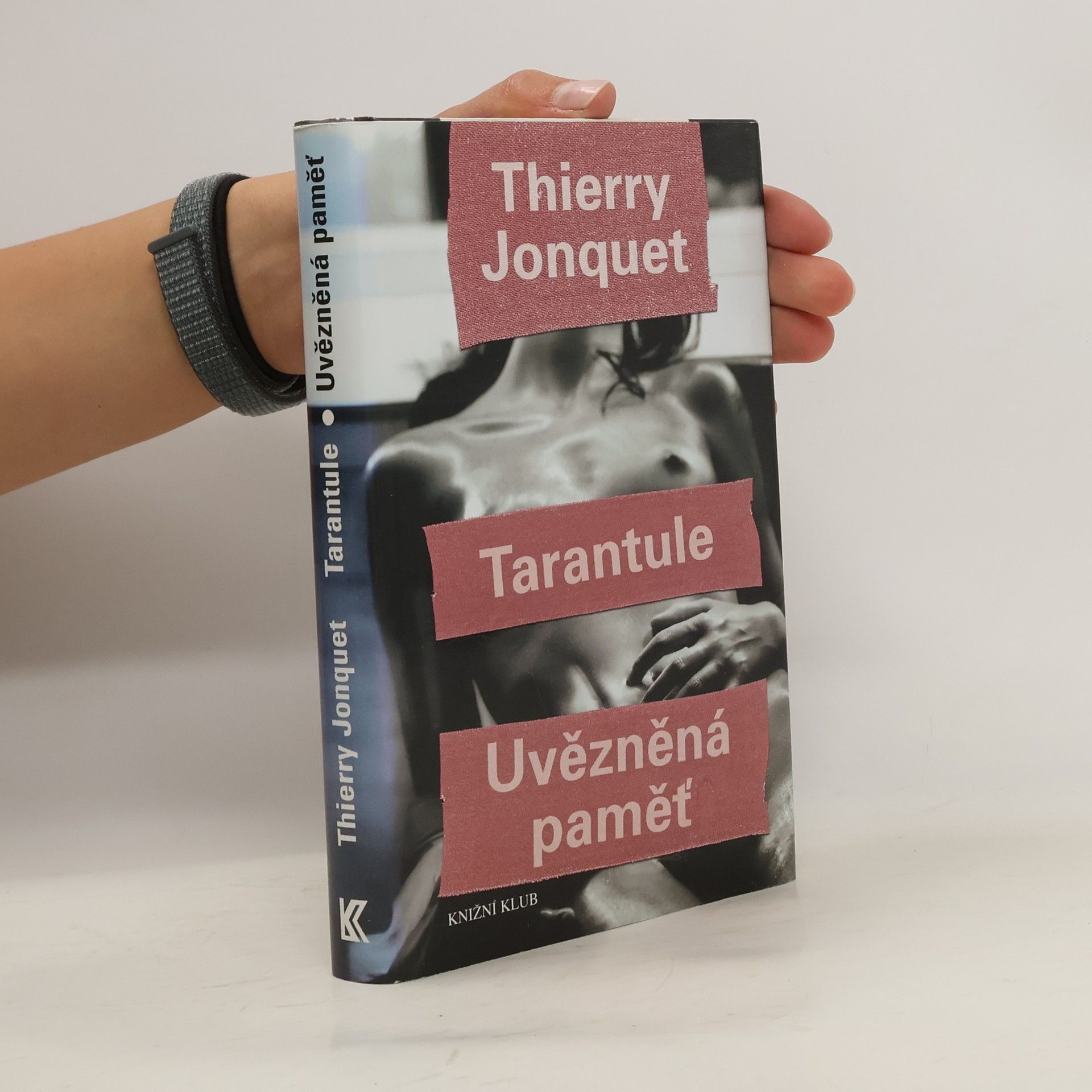 Thierry Jonquet Tarantule; Uvězněná paměť