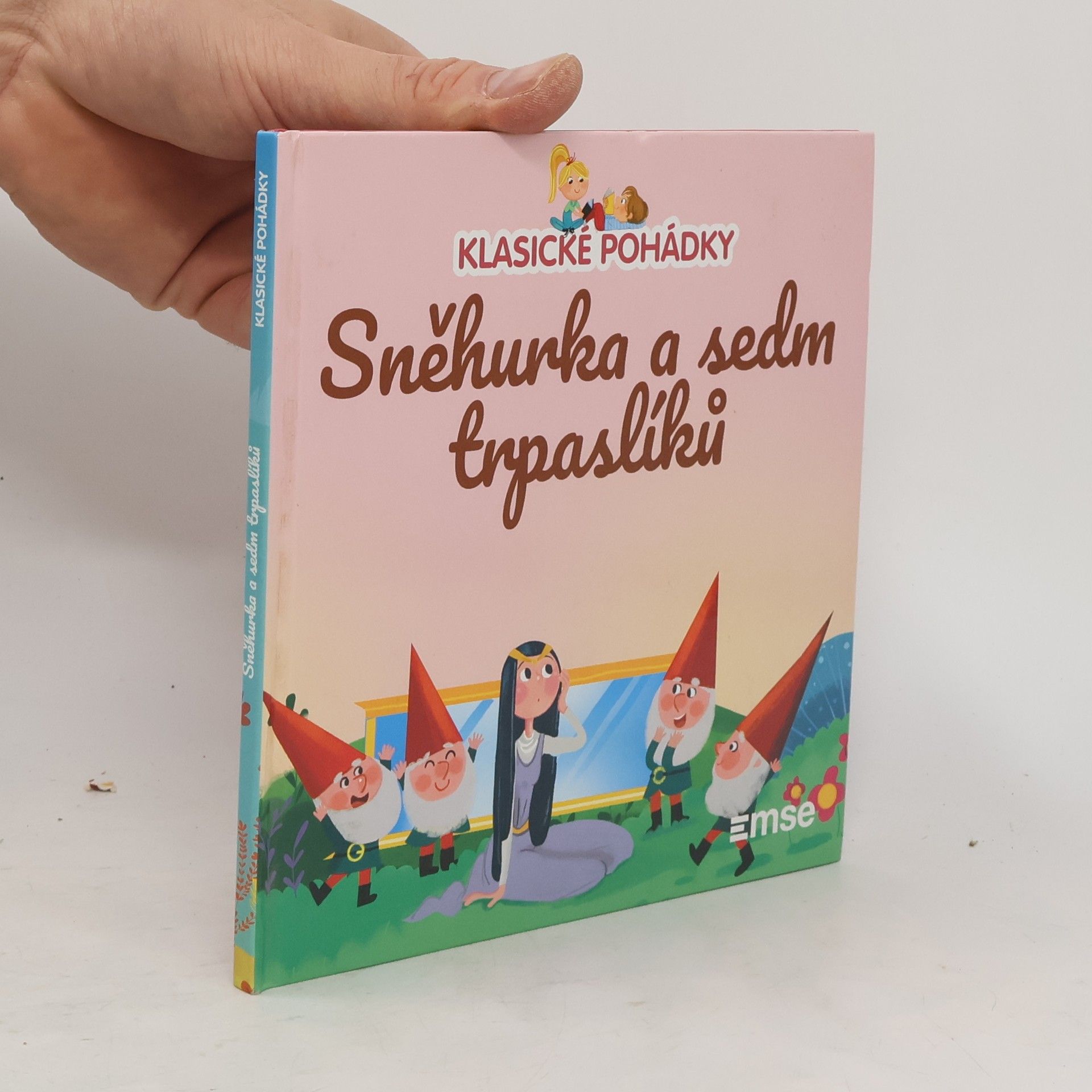 Collectif d'auteurs Sněhurka a sedm trpalísků