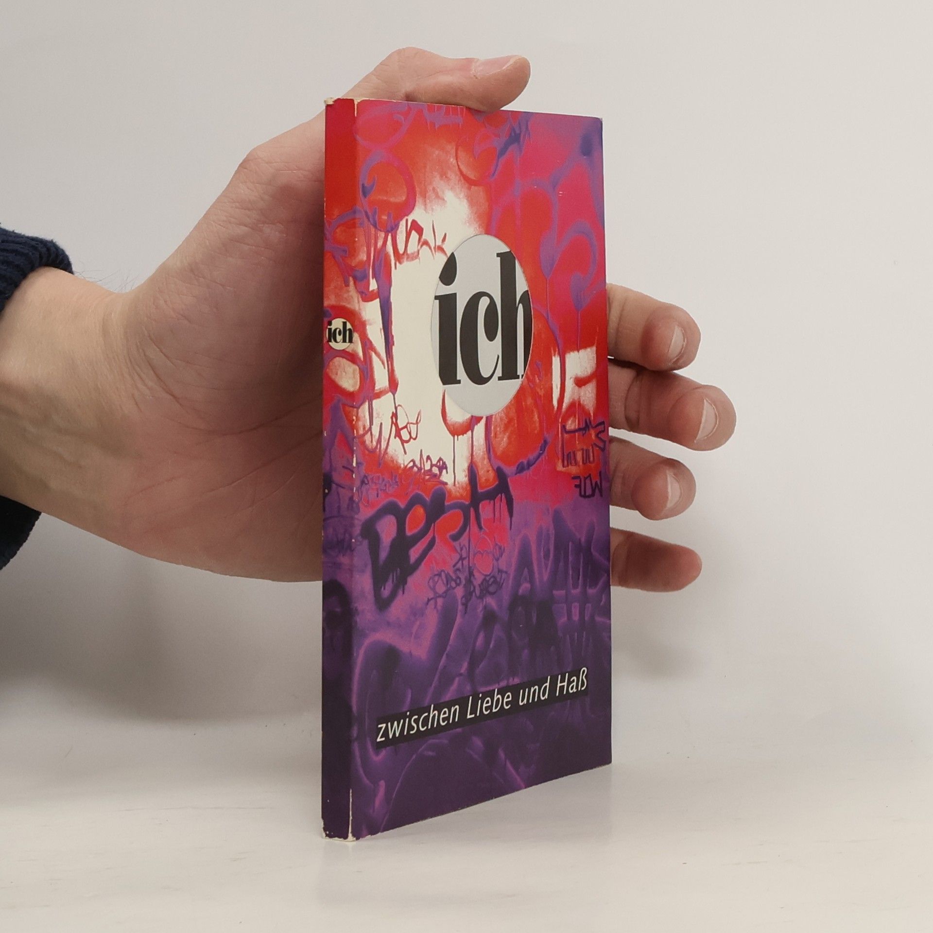 Autorenkollektiv Zwischen Liebe und Haß