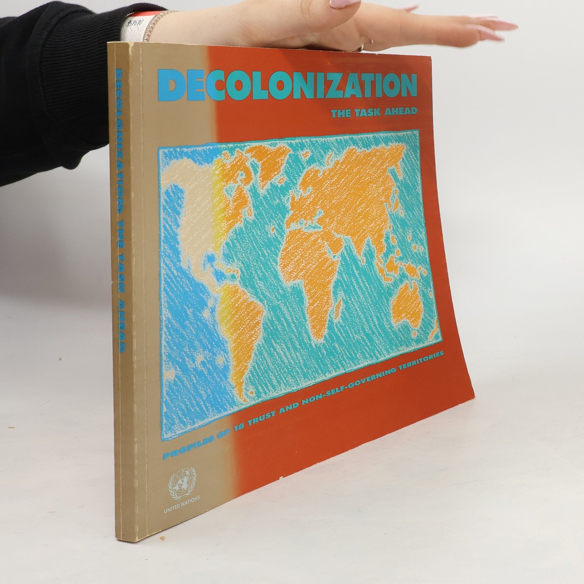 AA.VV. Decolonization - the Task Ahead