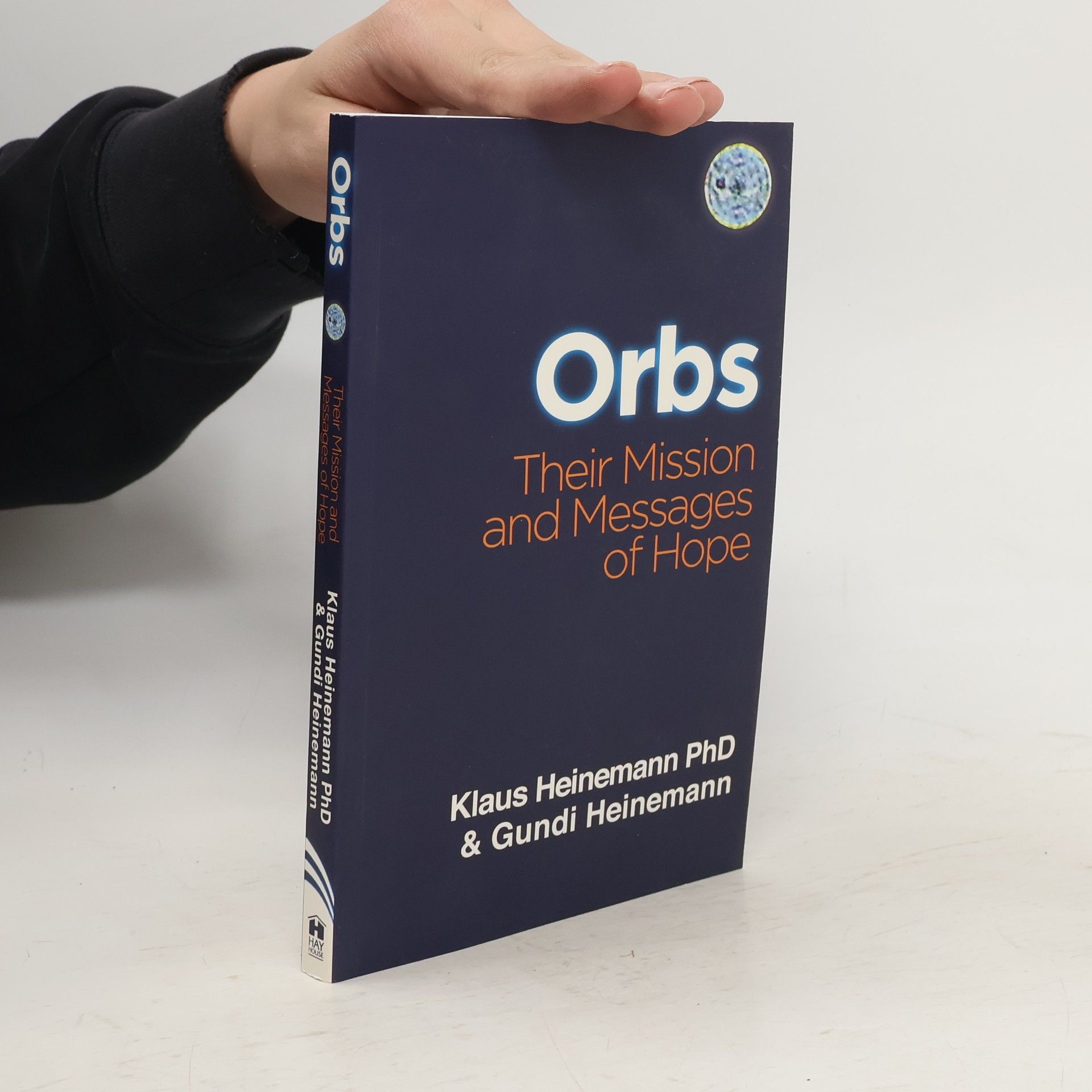 Gundi Heinemann Orbs