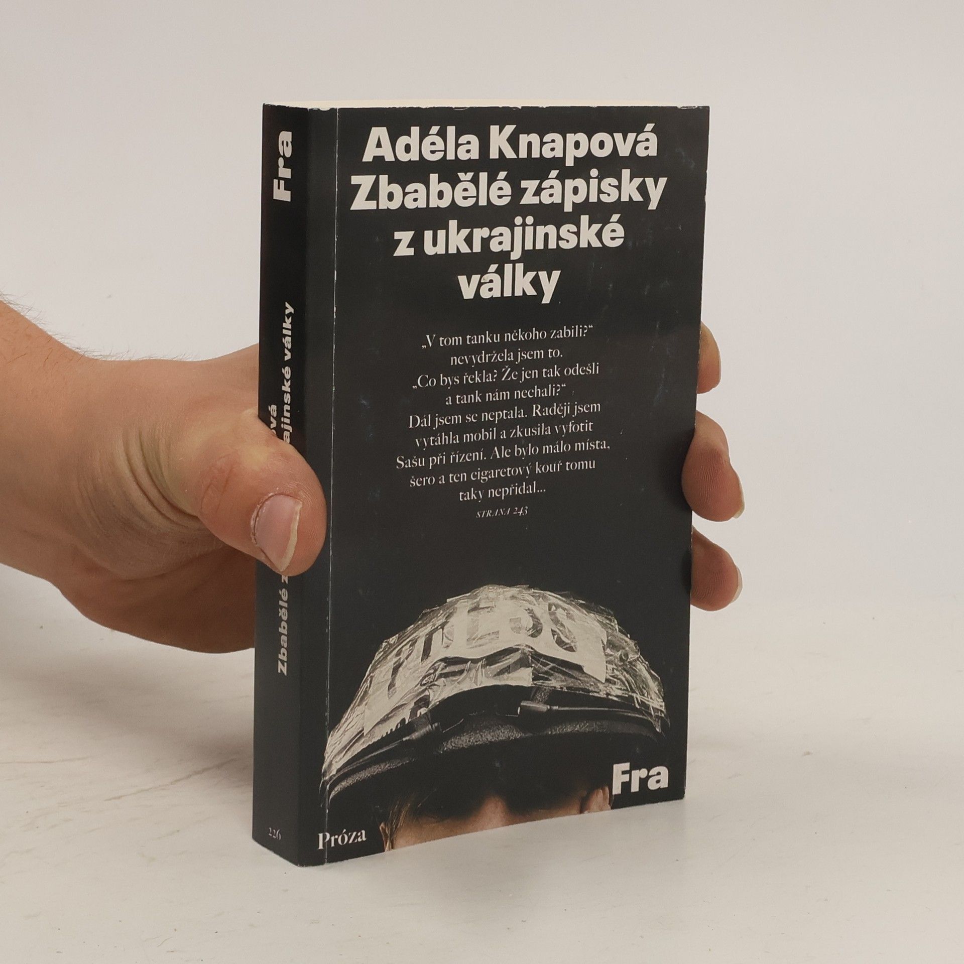 Adéla Knapová Zbabělé zápisky z ukrajinské války