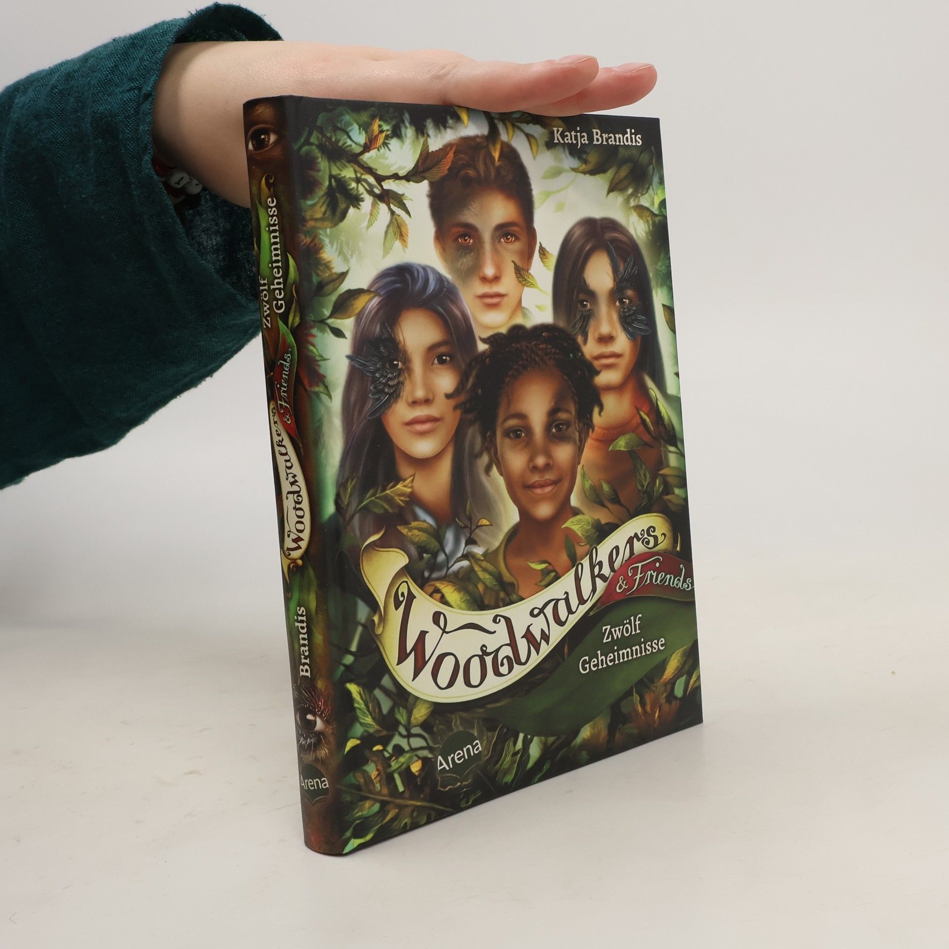 Katja Brandis Woodwalkers & Friends. Zwölf Geheimnisse