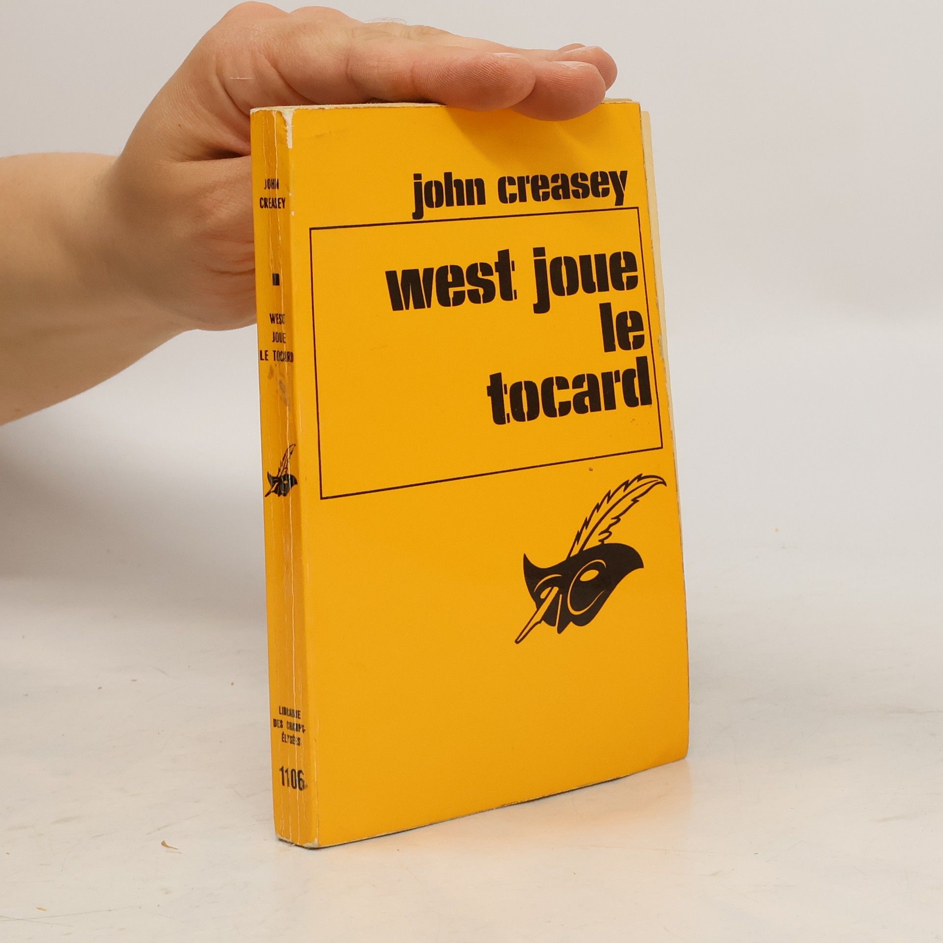 John Creasey West joue le tocard