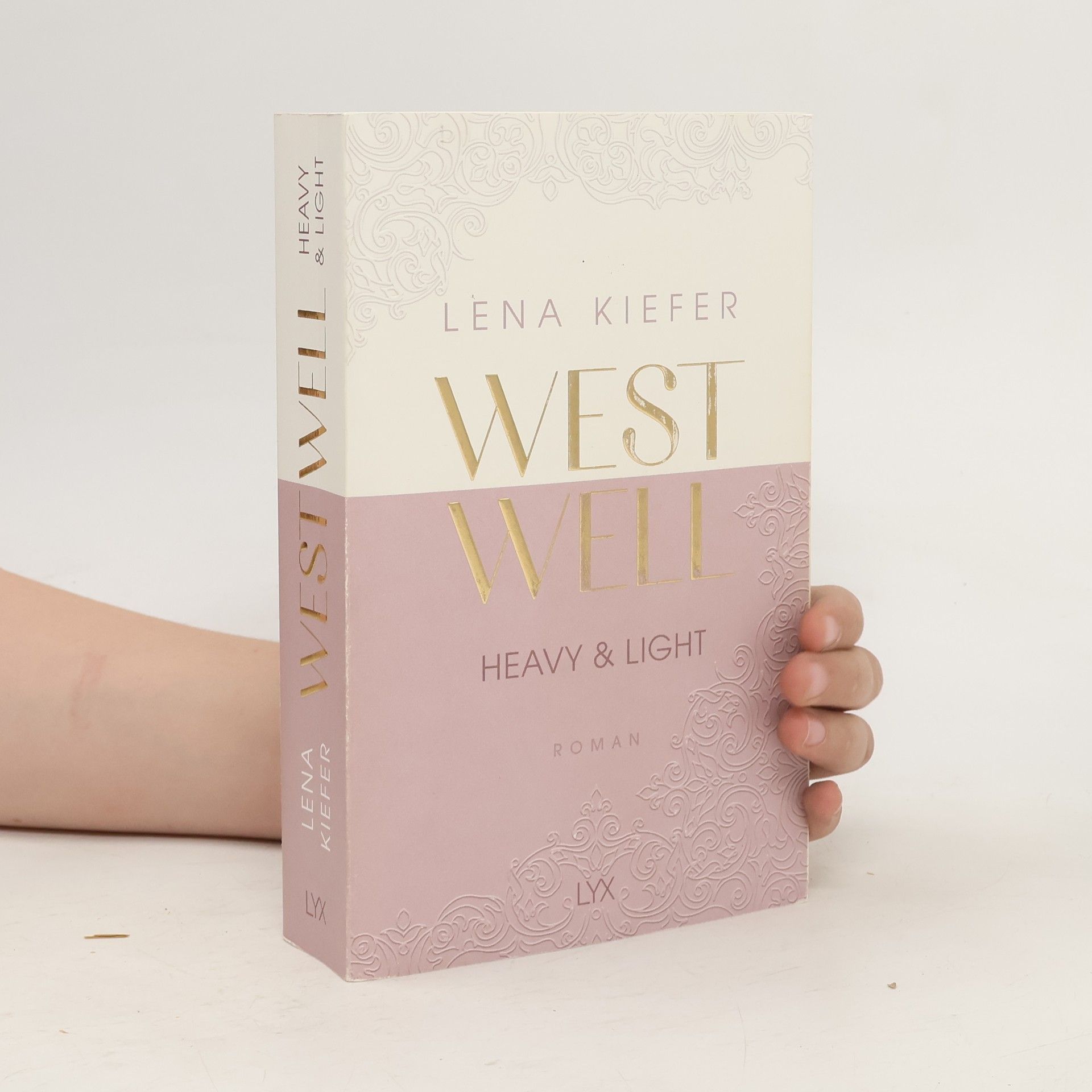 Lena Kiefer Westwell. Heavy & Light