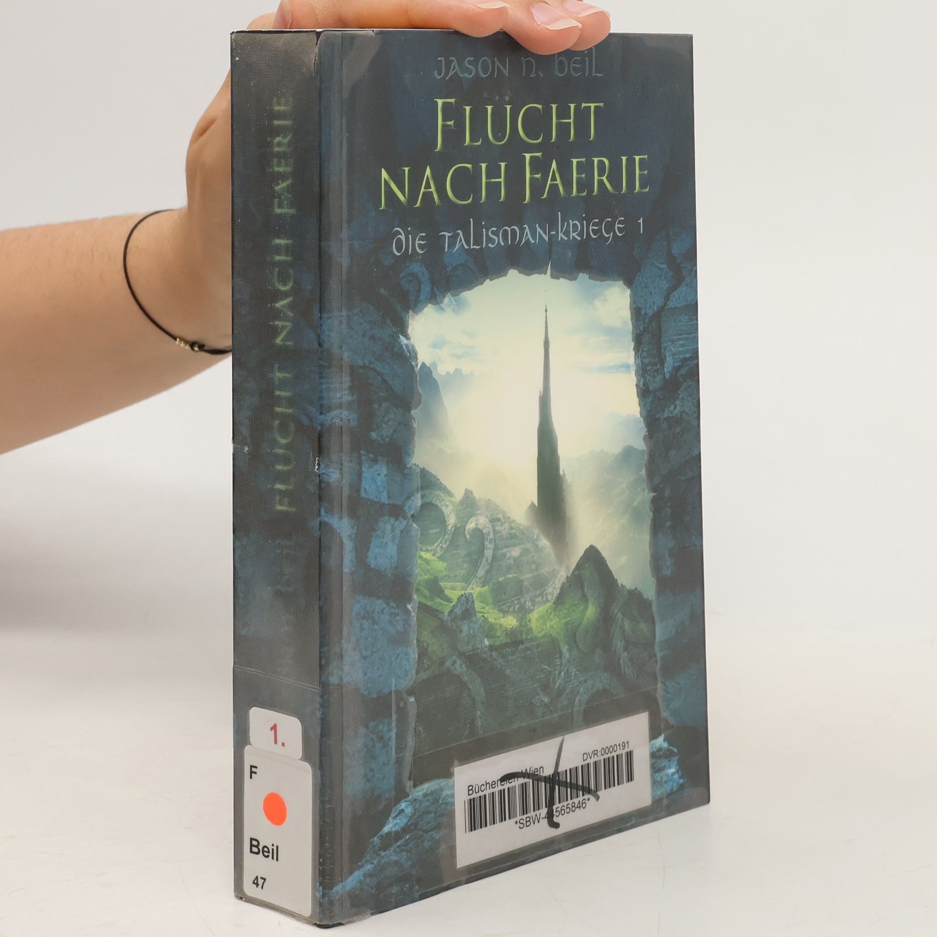 Jason N. Beil Flucht nach Faerie. Die Talisman-Kriege, Bd. 1