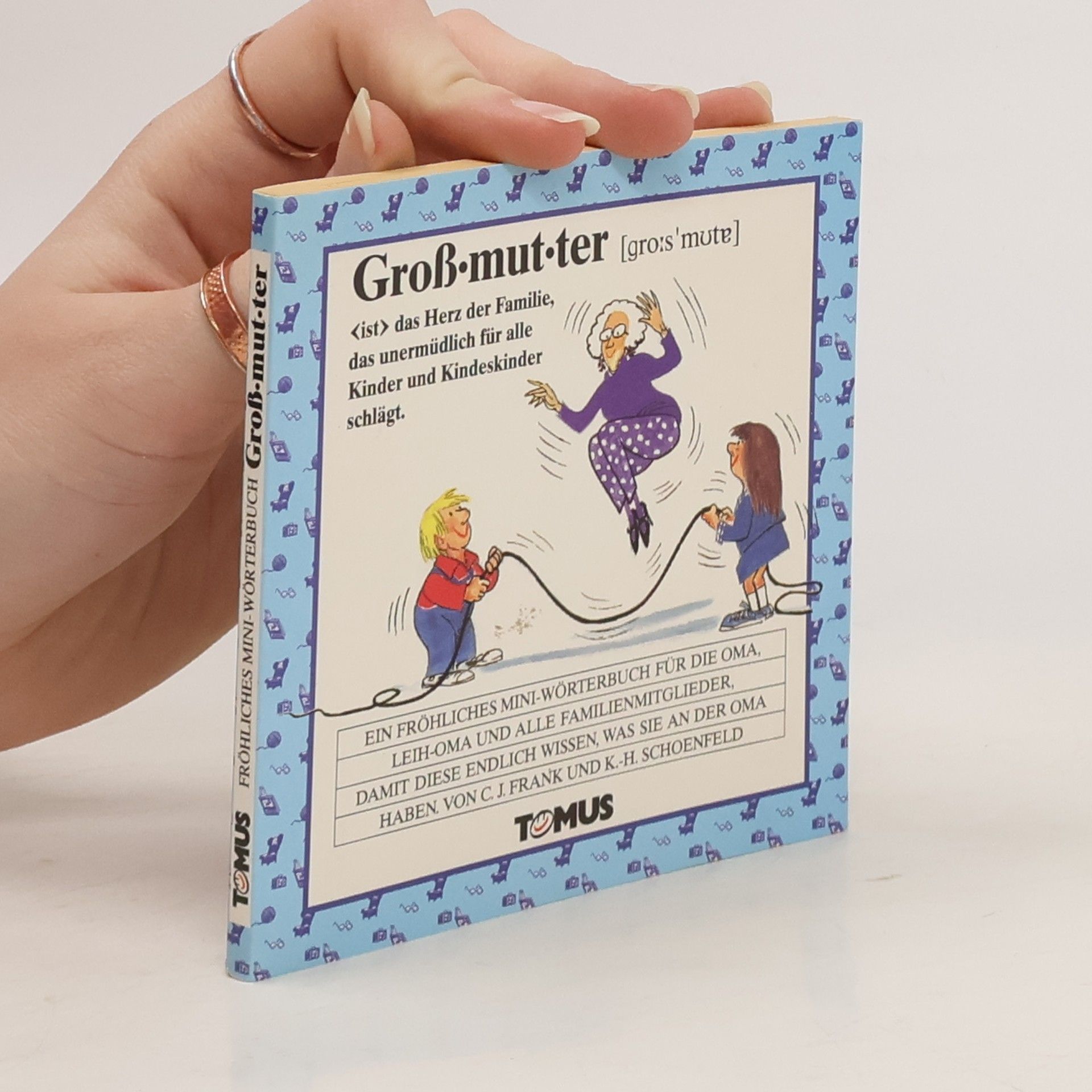 kolektiv Groß-mut-ter