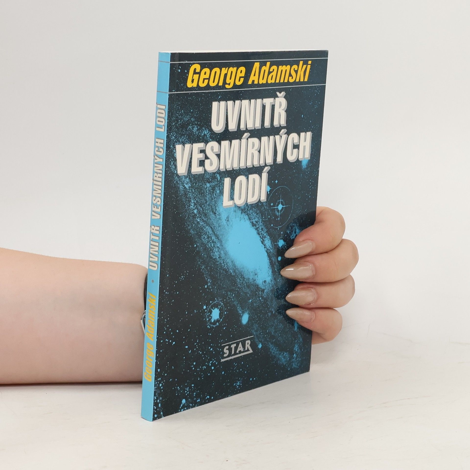 George Adamski Uvnitř vesmírných lodí