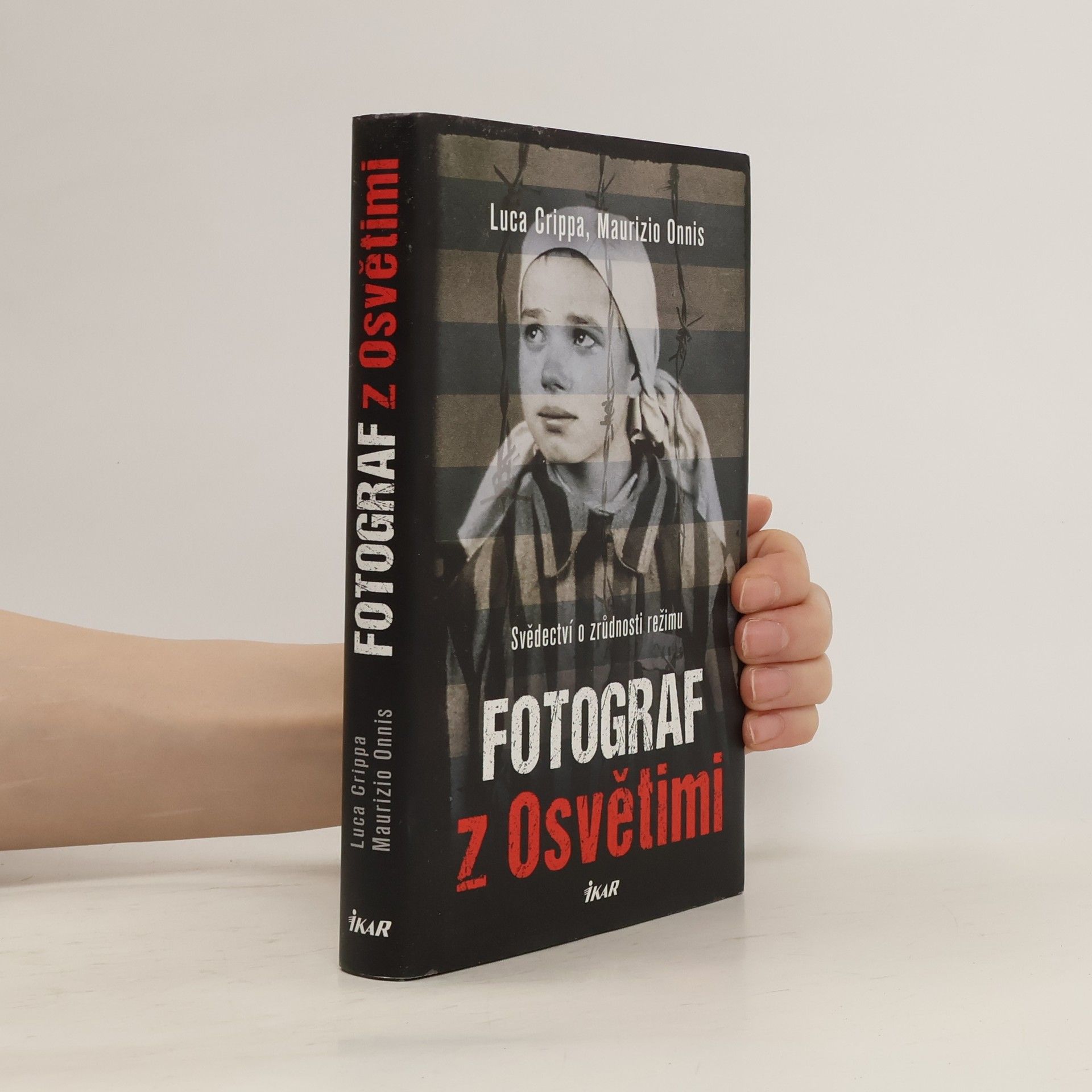 Luca Crippa Fotograf z Osvětimi