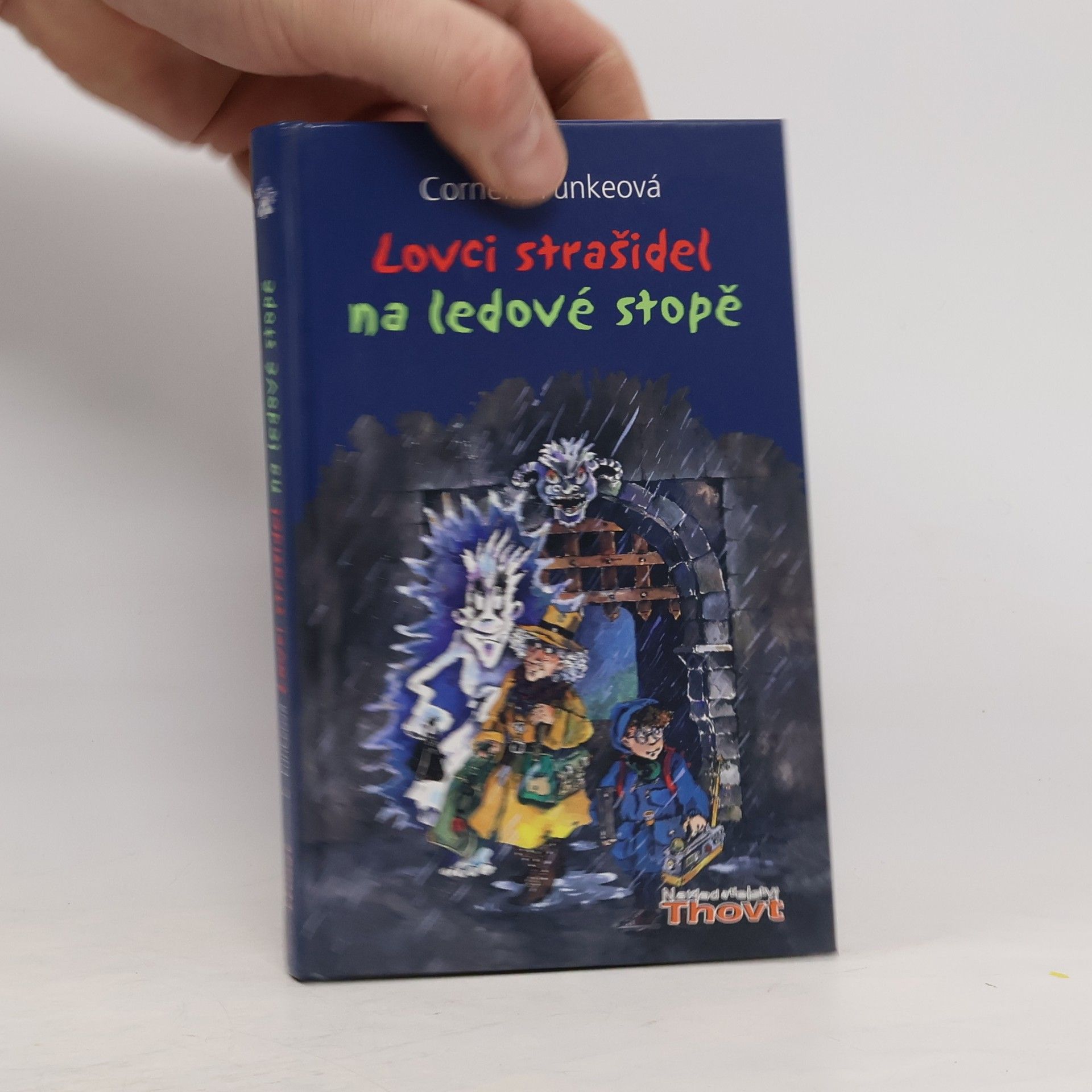 Cornelia Funke Lovci strašidel na ledové stopě