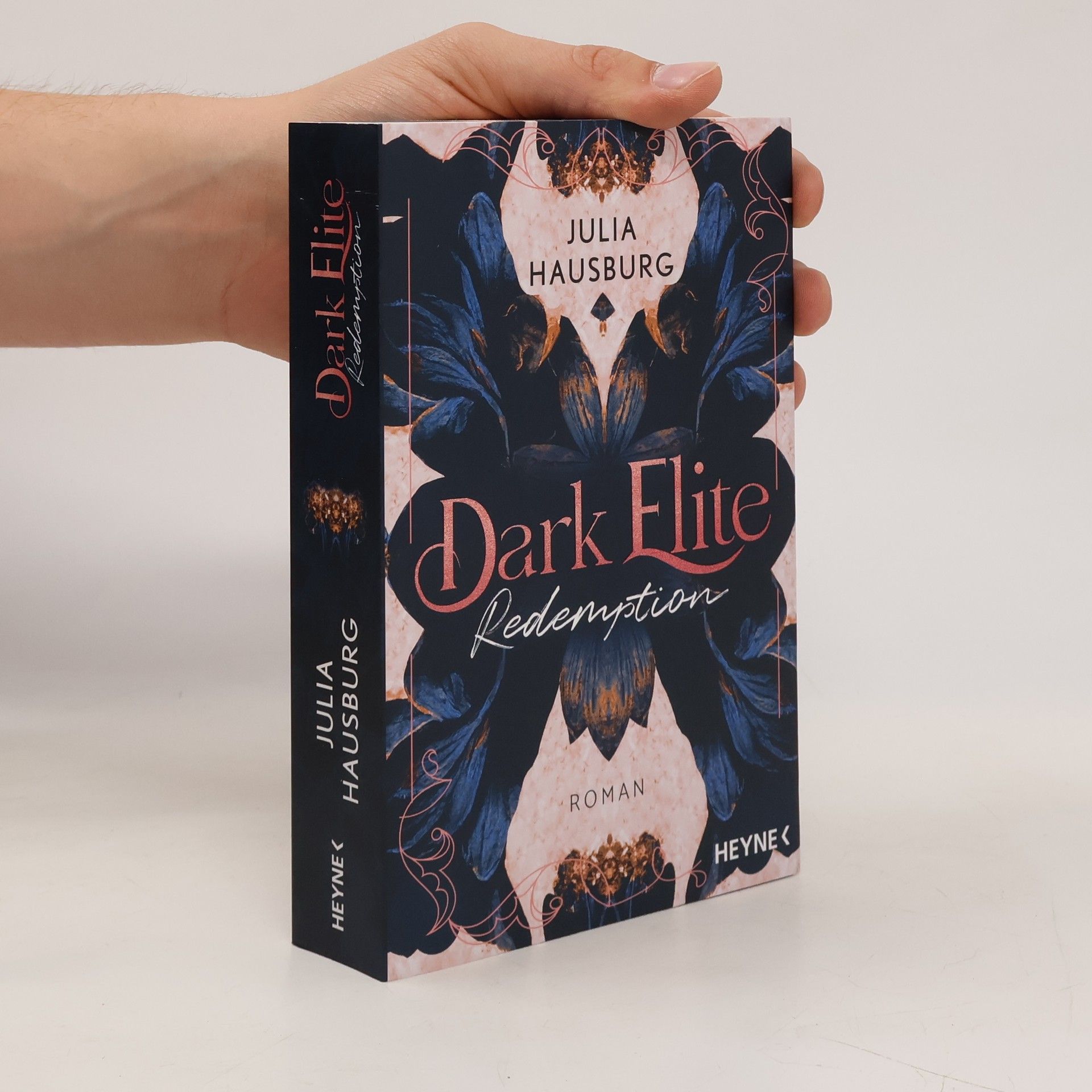 Julia Hausburg Dark Elite - Redemption