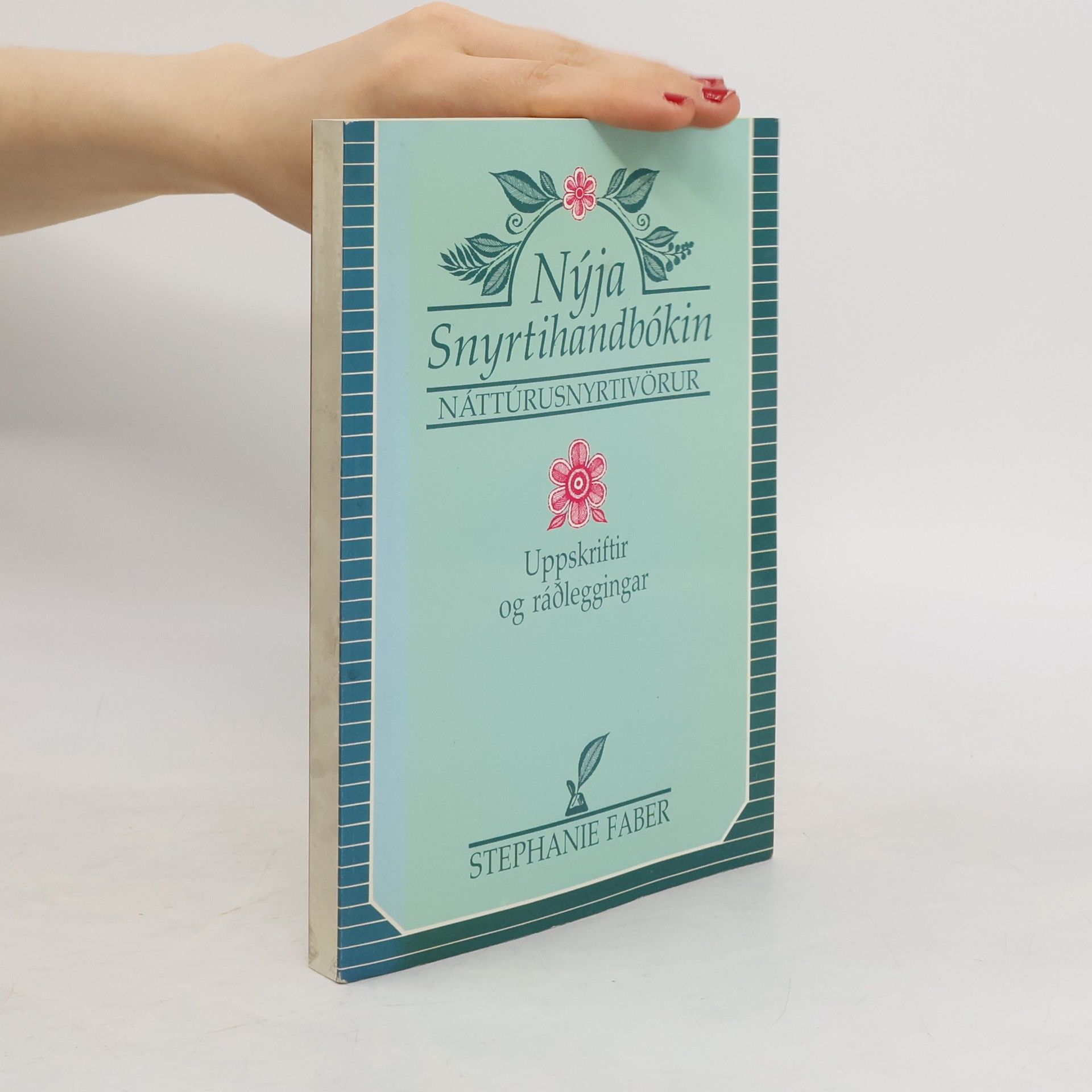 Autorenkollektiv Nýja Snyrtihandbókin