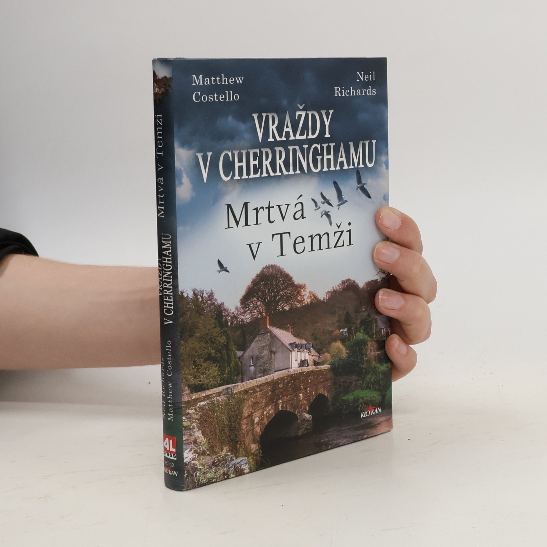 Matthew J. Costello Mrtvá v Temži
