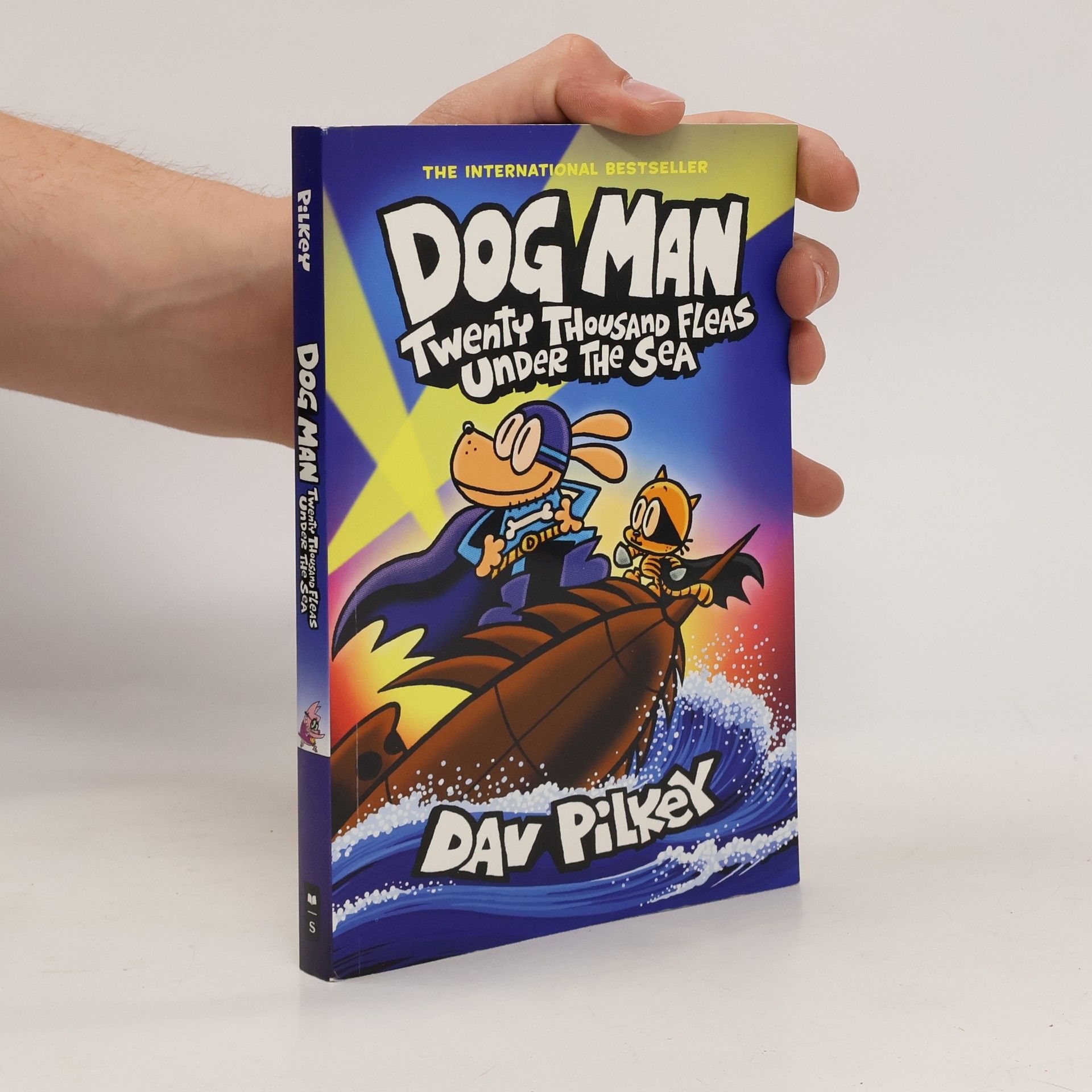 Dav Pilkey Dog Man 11: Twenty Thousand Fleas Under the Sea (PB)