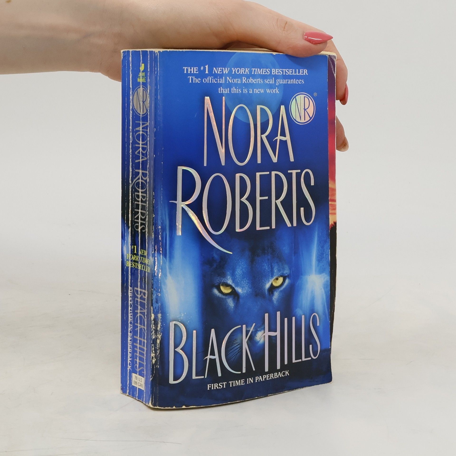 Nora Roberts Black Hills. Lockruf der Gefahr, englische Ausgabe