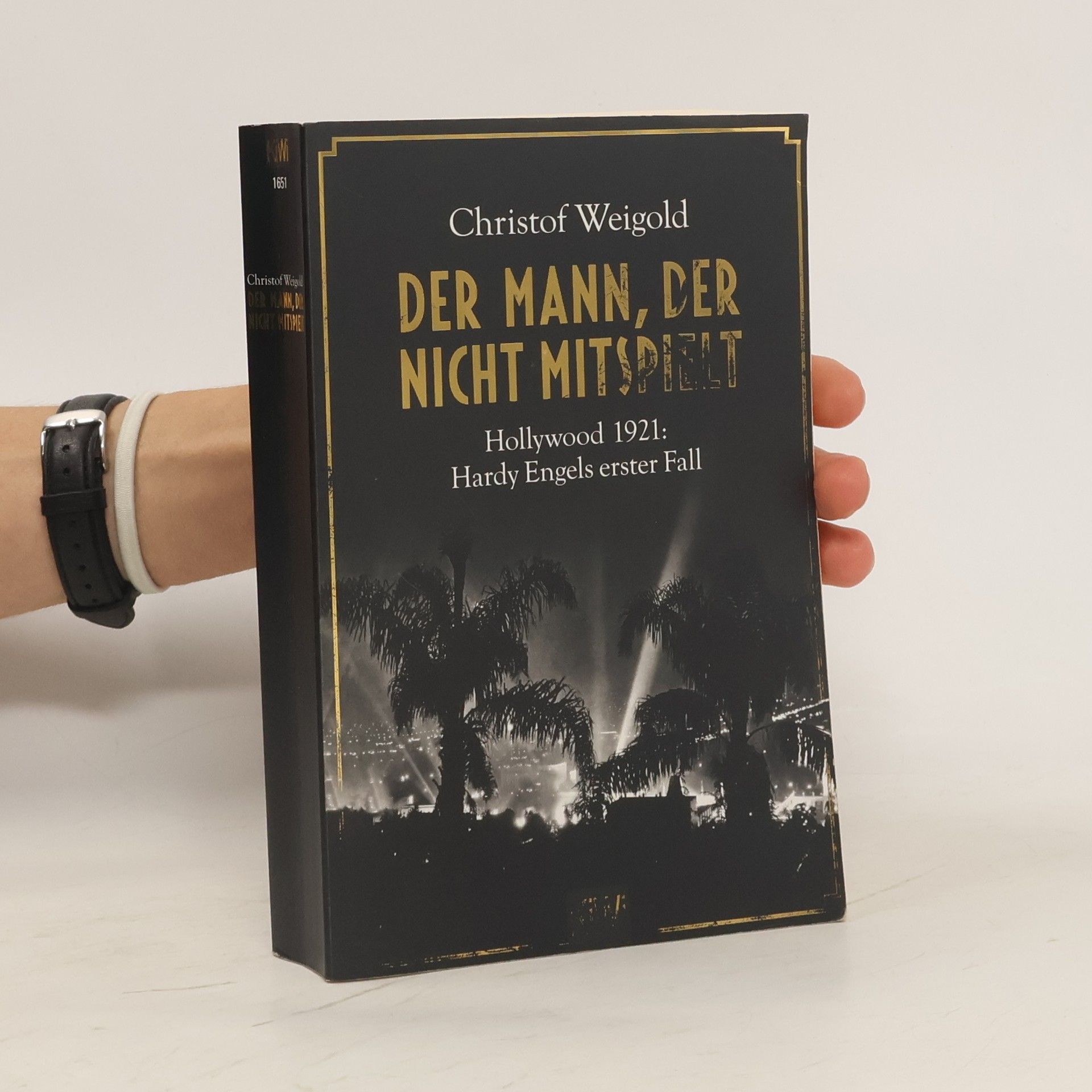 Christof Weigold Der Mann, der nicht mitspielt