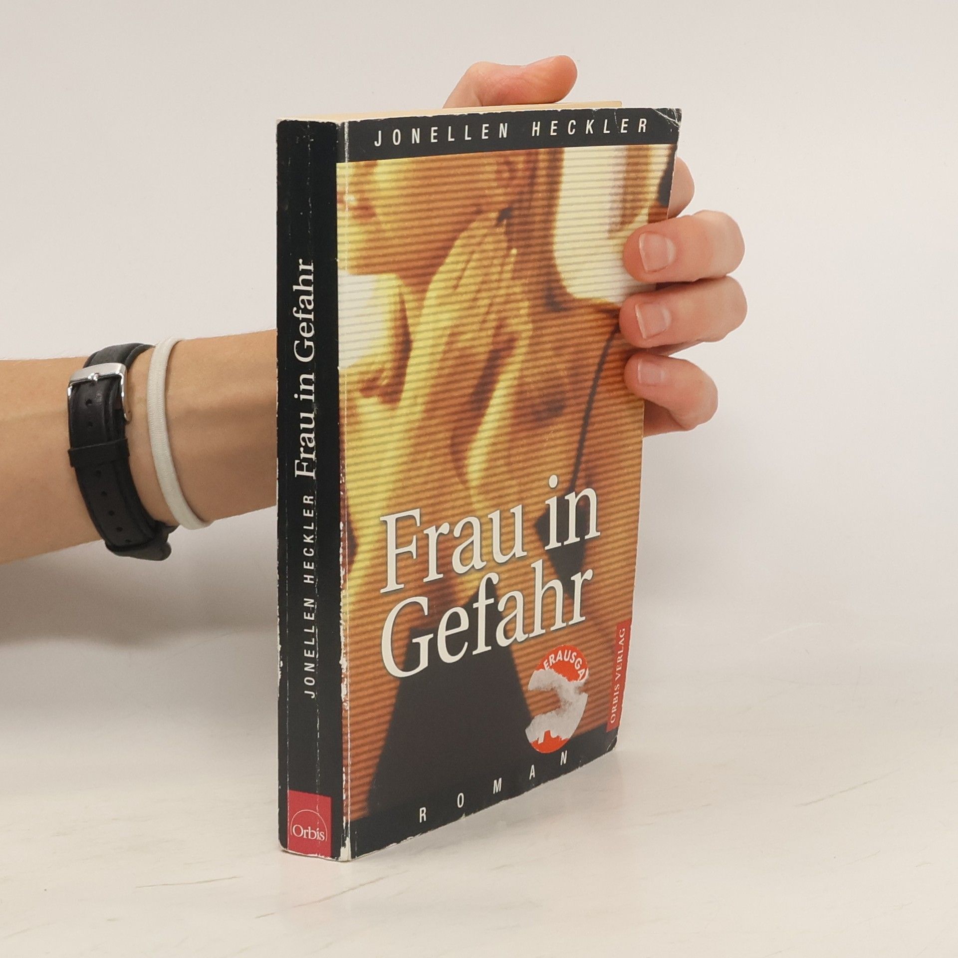 Jonellen Heckler Frau in Gefahr