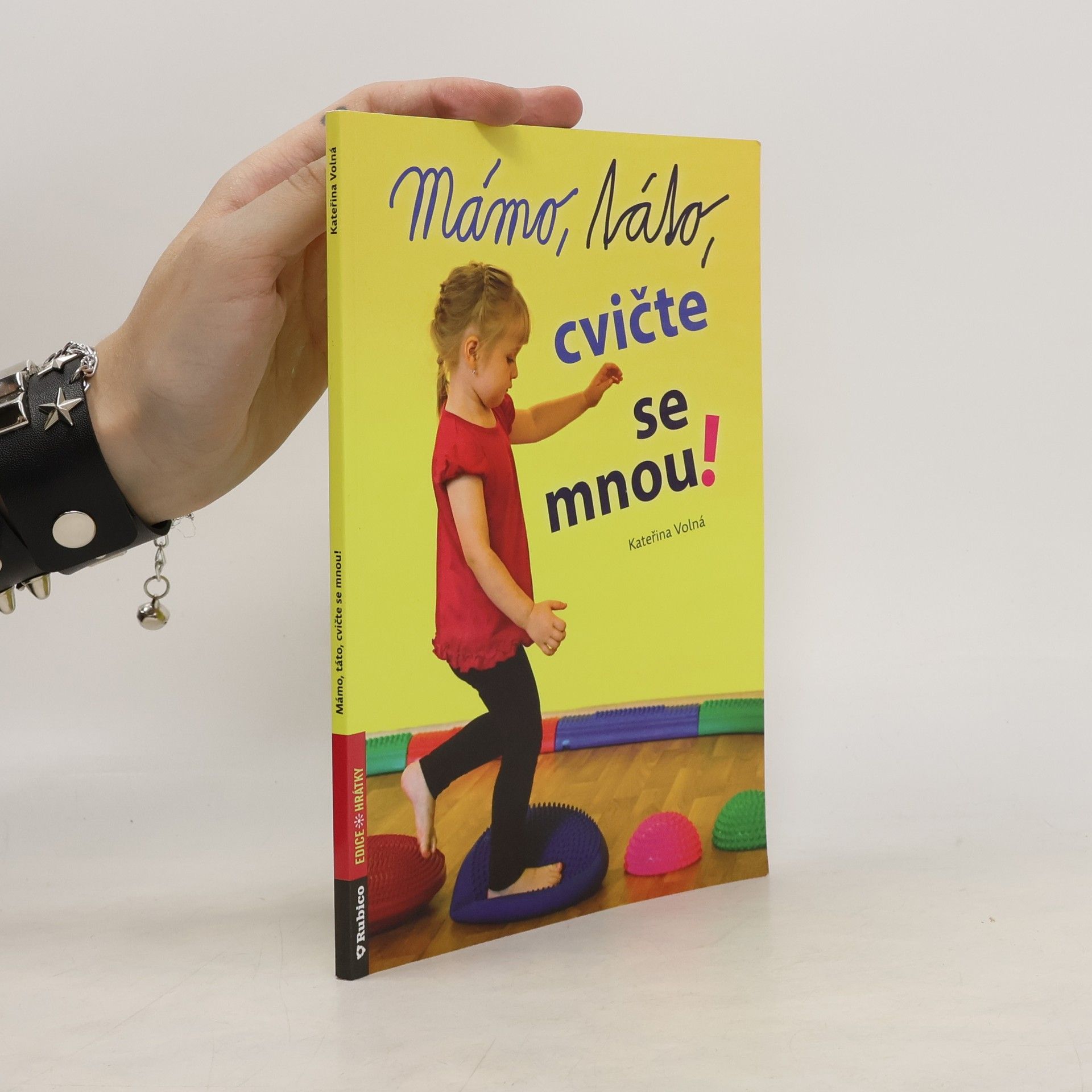Kateřina Volná Mámo, táto, cvičte se mnou!