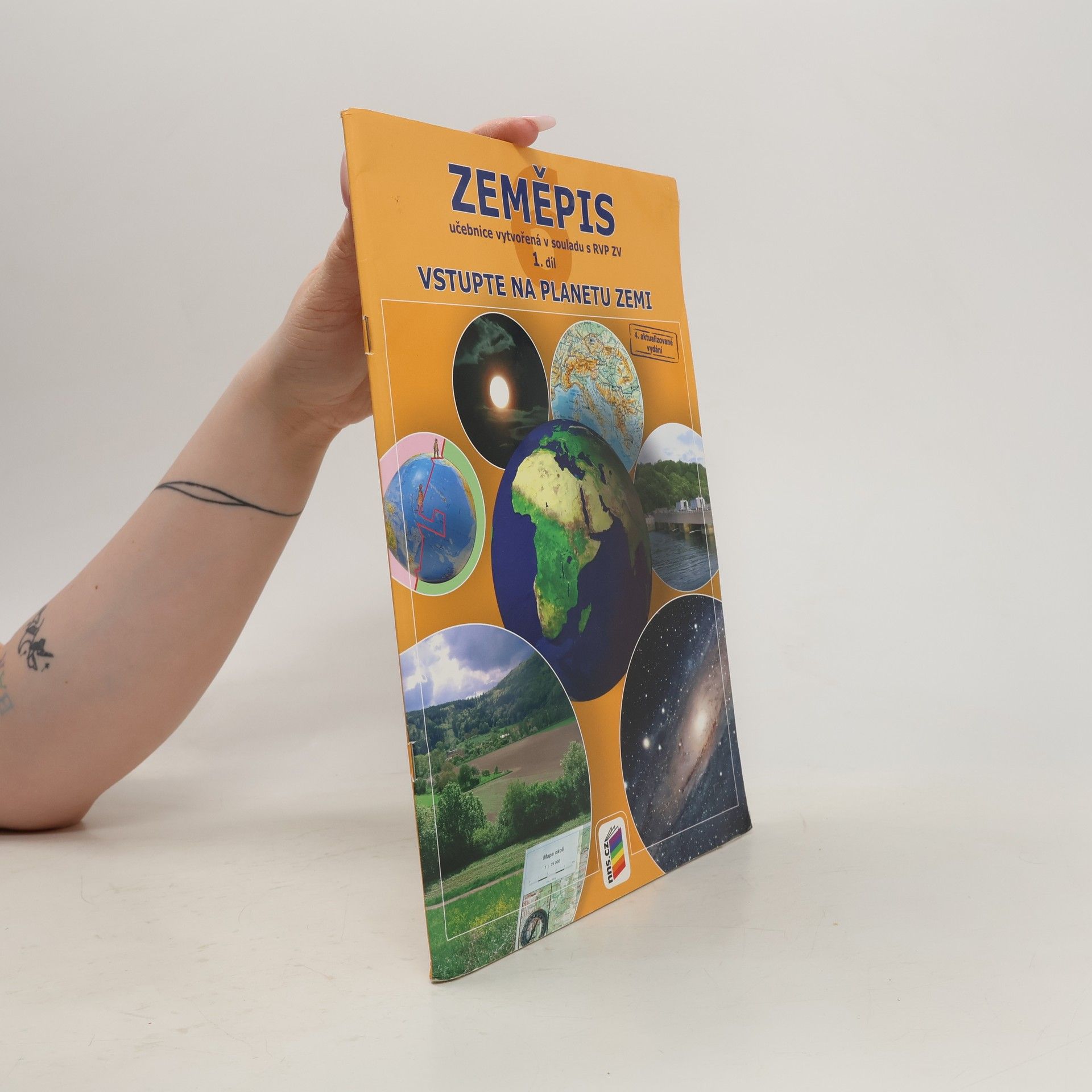Svatopluk Novák Zeměpis : učebnice. 1. díl, Vstupte na planetu Zemi