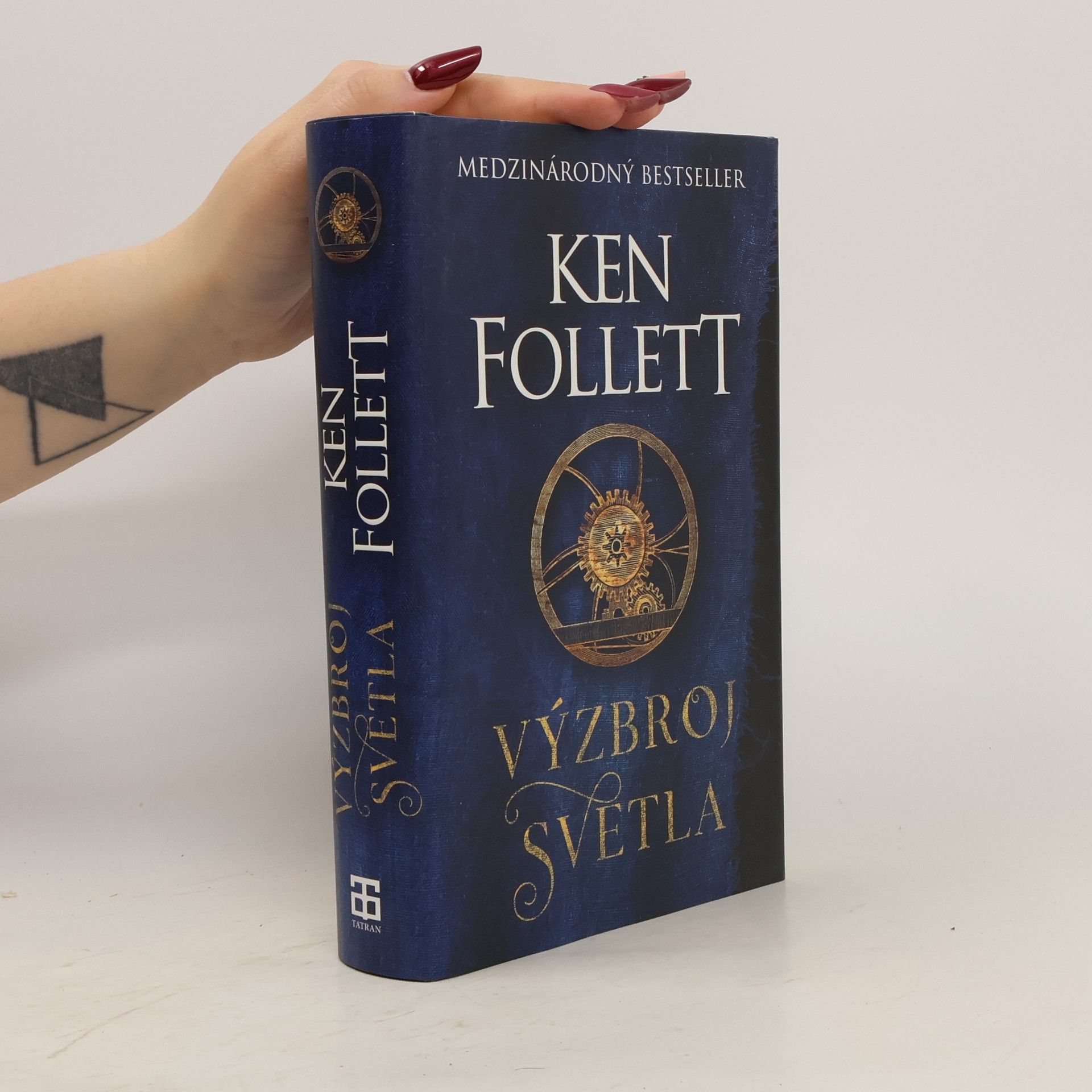 Ken Follett Výzbroj svetla