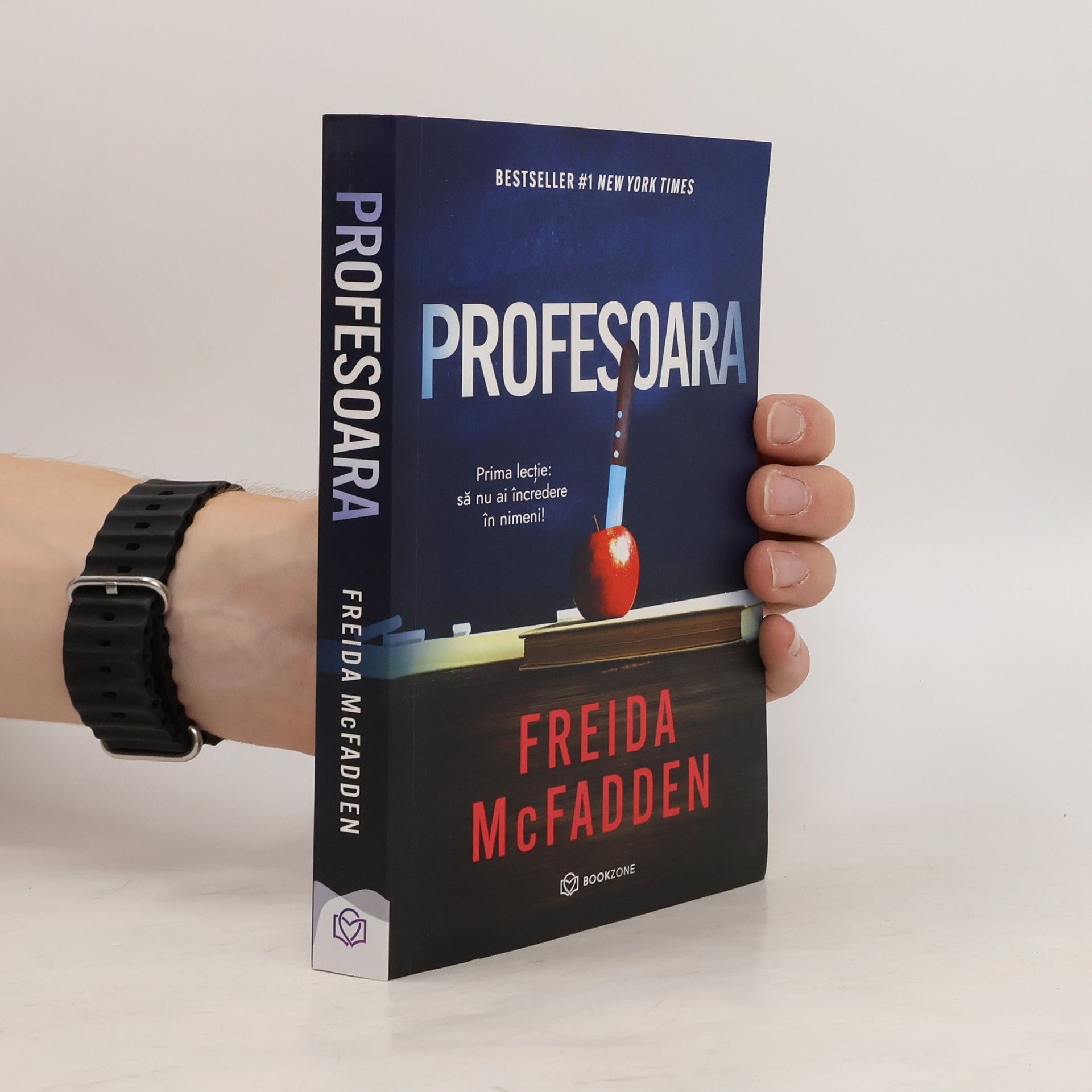 Freida McFadden Profesoara