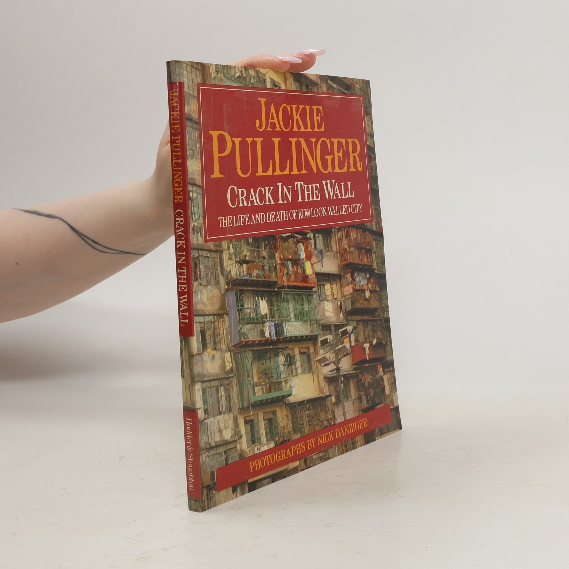 Jackie Pullinger Crack in the Wall