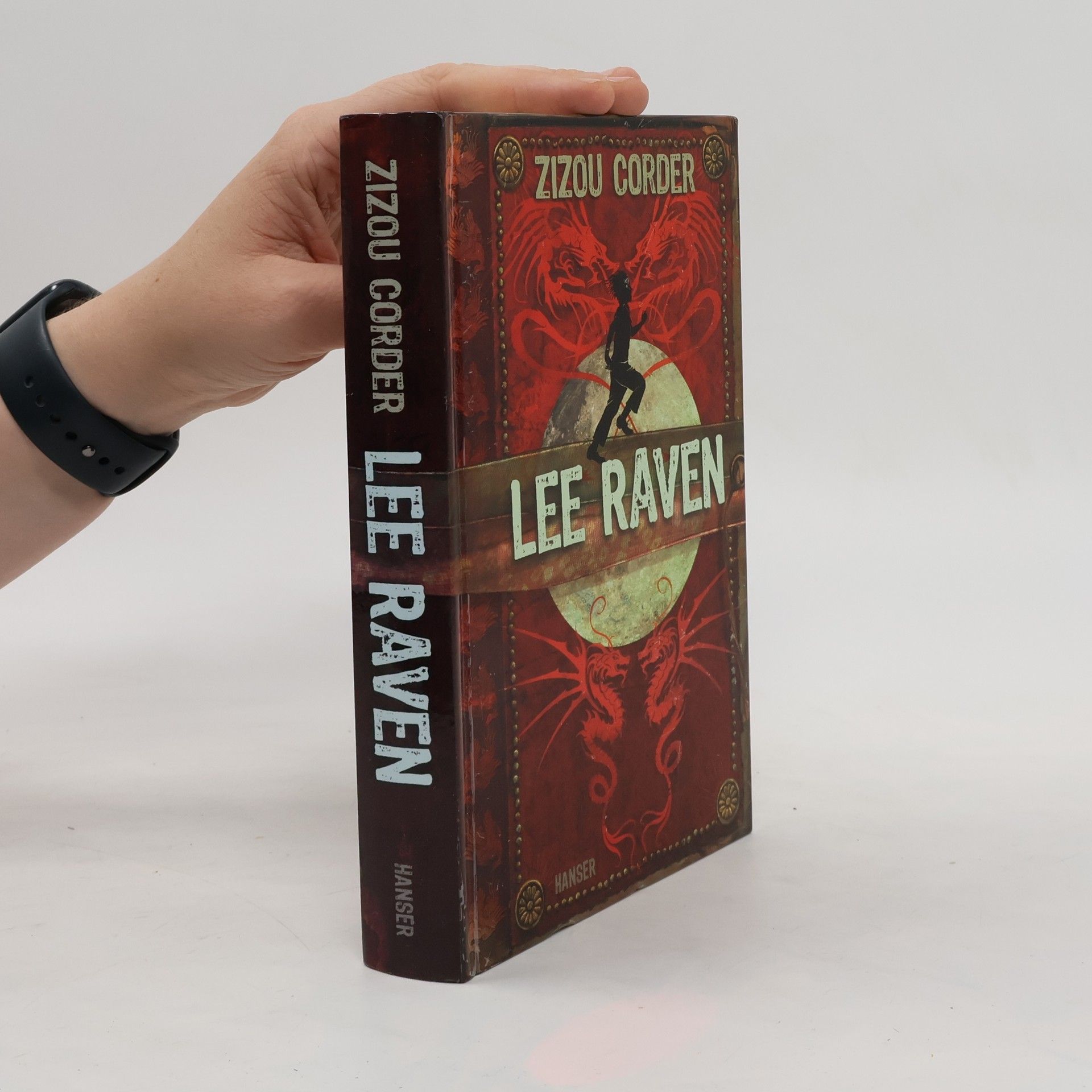 Zizou Corder Lee Raven