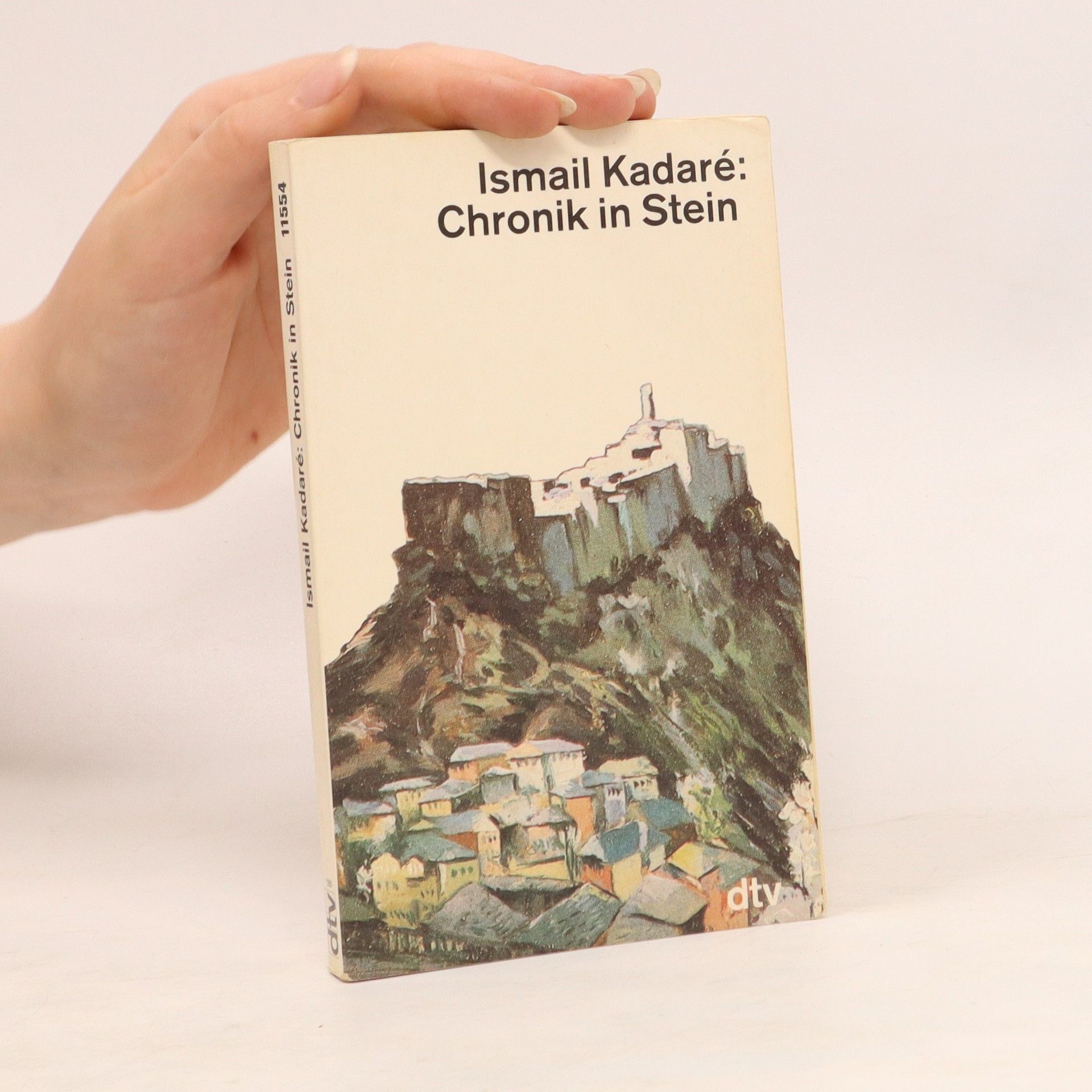 Ismail Kadare Chronik in Stein