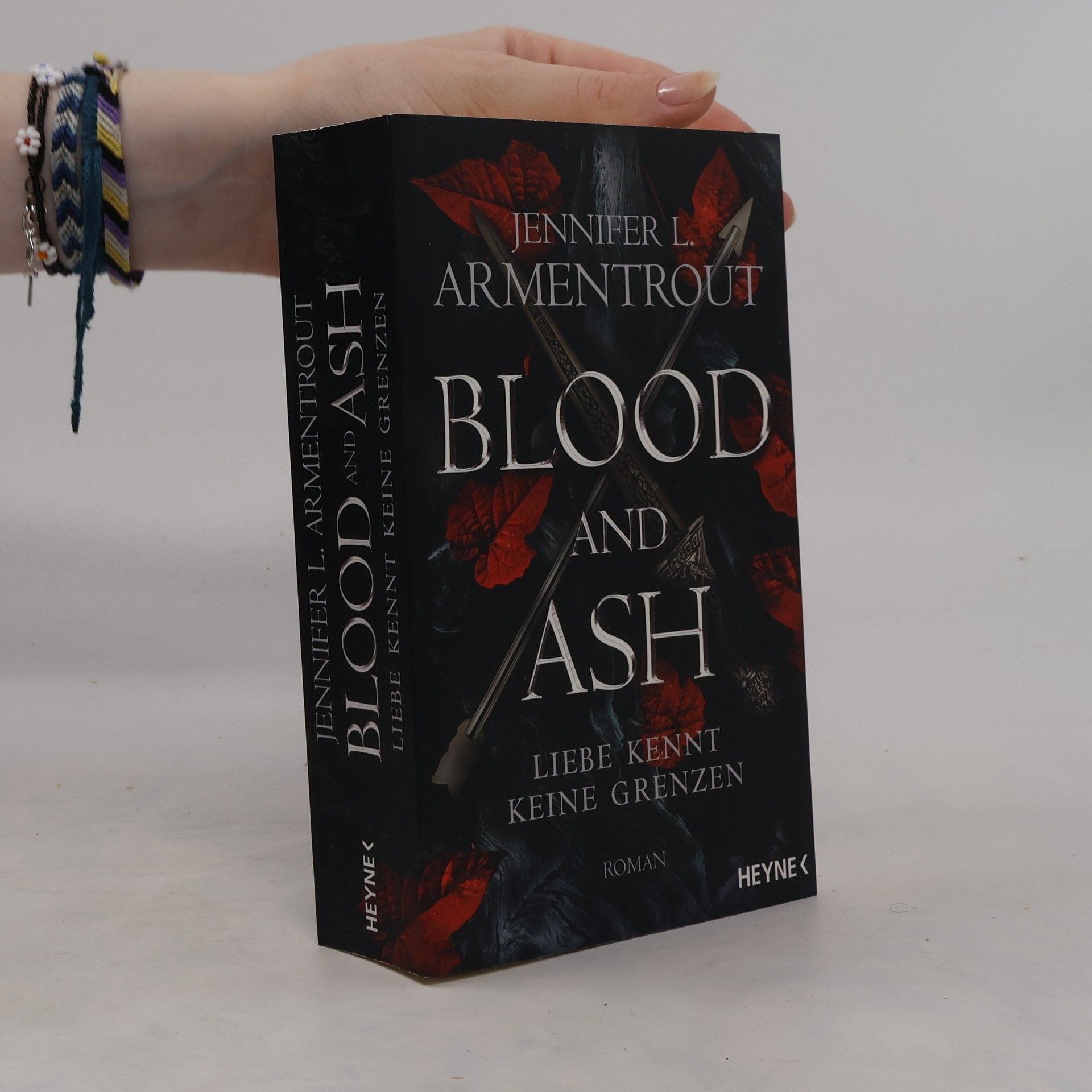 Jennifer Armentrout Blood and Ash. Liebe kennt keine Grenzen