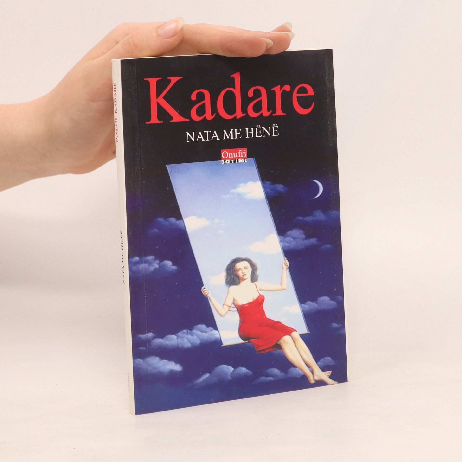 Ismail Kadare Nata me hënë