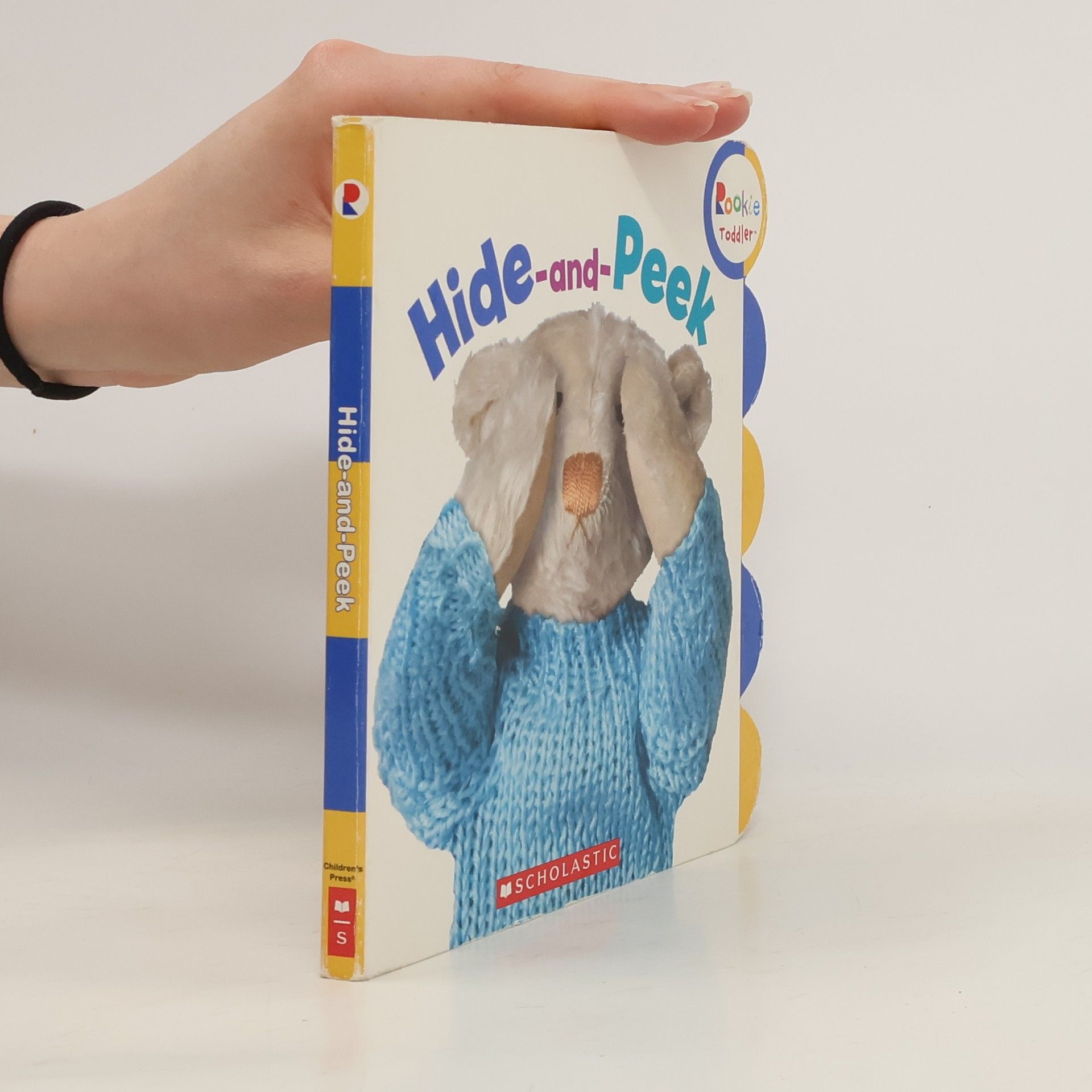 Autores varios Hide-and-Peek
