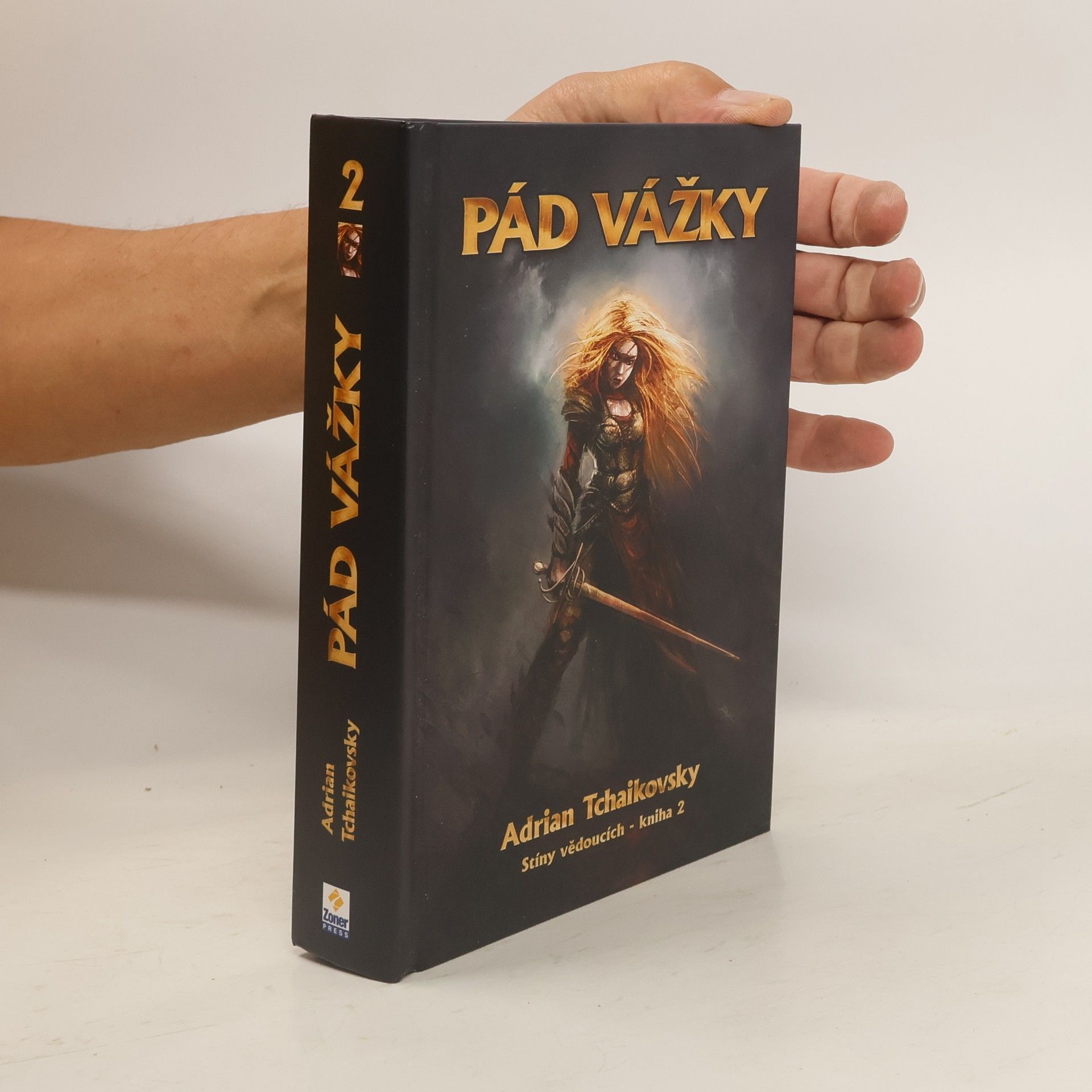 Adrian Tchaikovsky Stíny vědoucích. Kniha druhá, Pád vážky