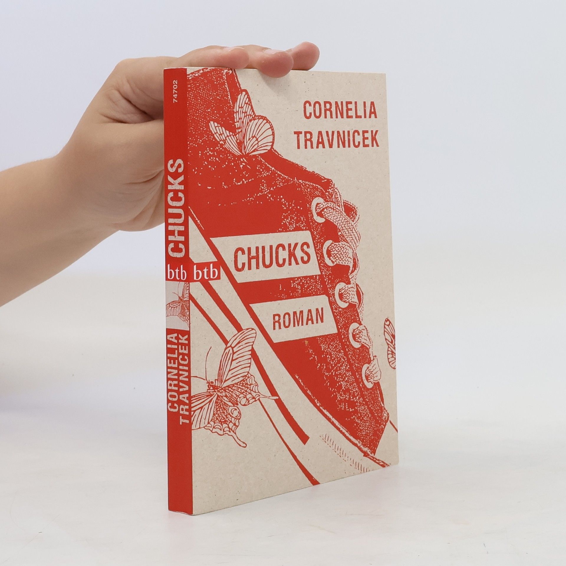 Cornelia Travnicek Chucks