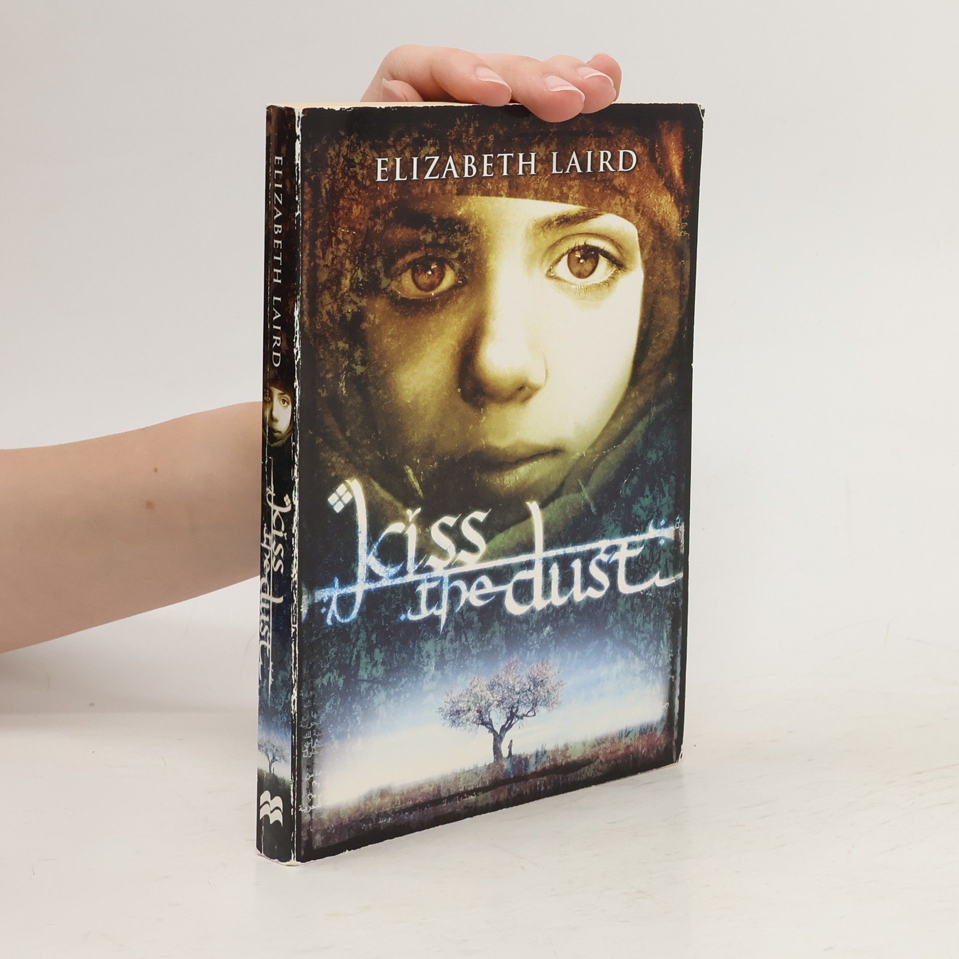 Elizabeth Laird Kiss the Dust