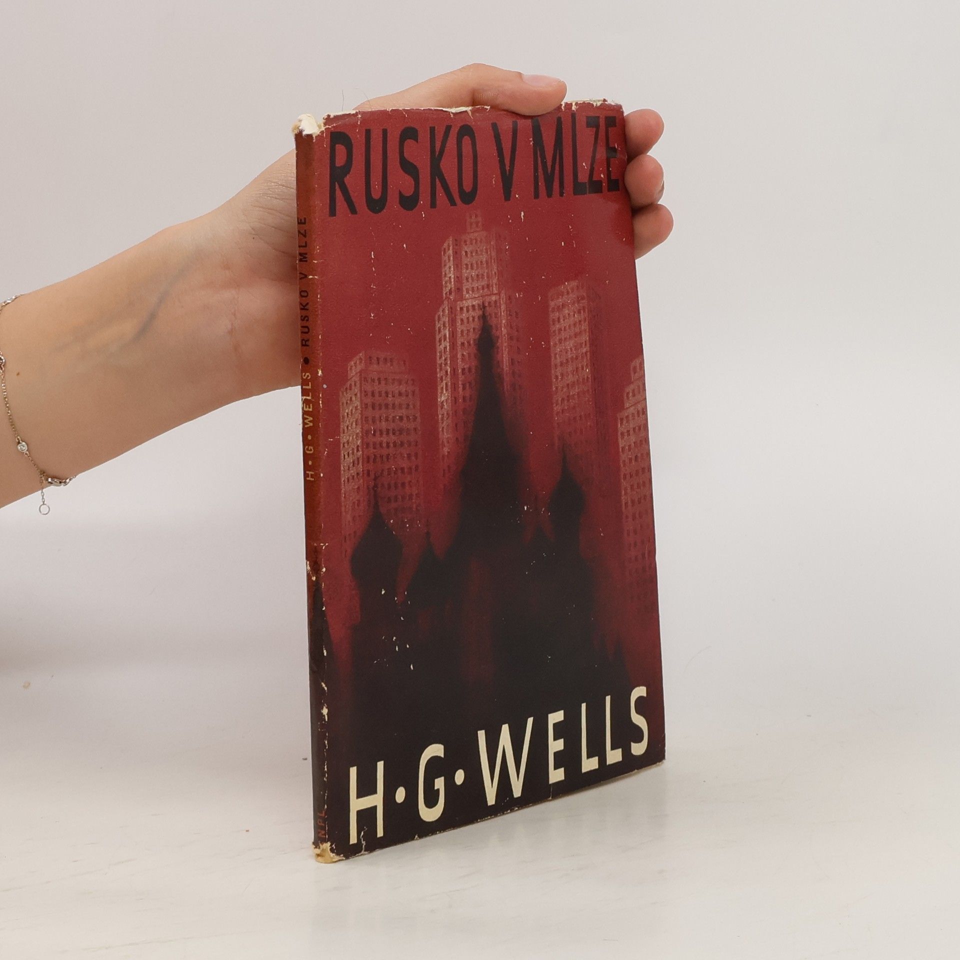 H. G. Wells Rusko v mlze