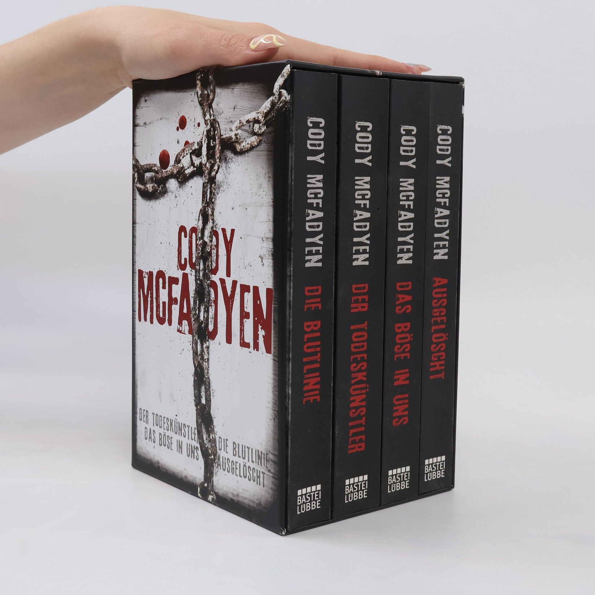 Cody McFadyen Cody McFadyen 1-4