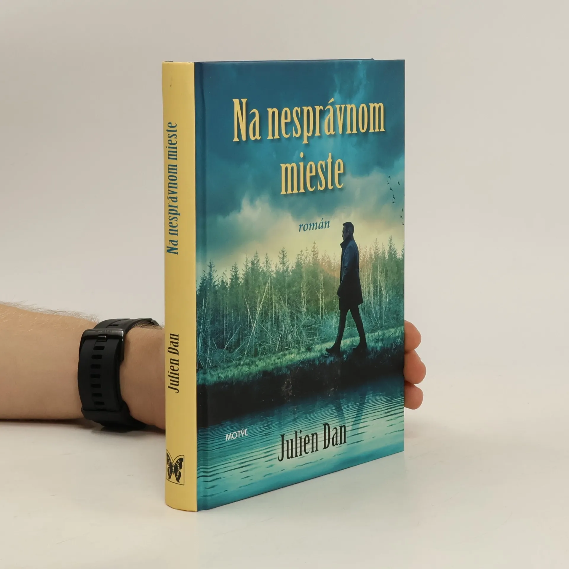 Na nesprávnom mieste | Libro | Copertina rigida | Dan Julien | SK
