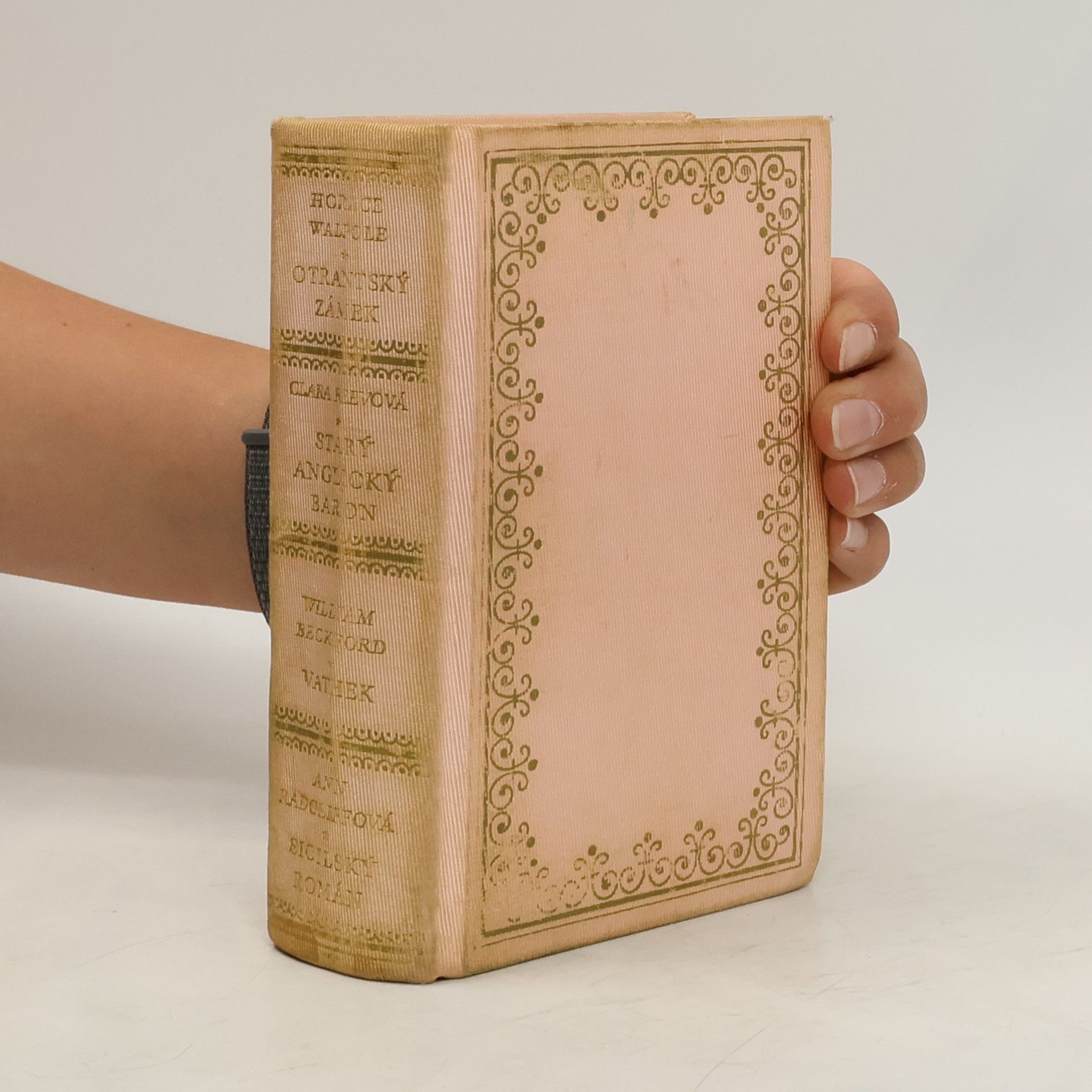 Horace Walpole Otrantský zámek. Starý anglický baron. Vathek. Sicilský román