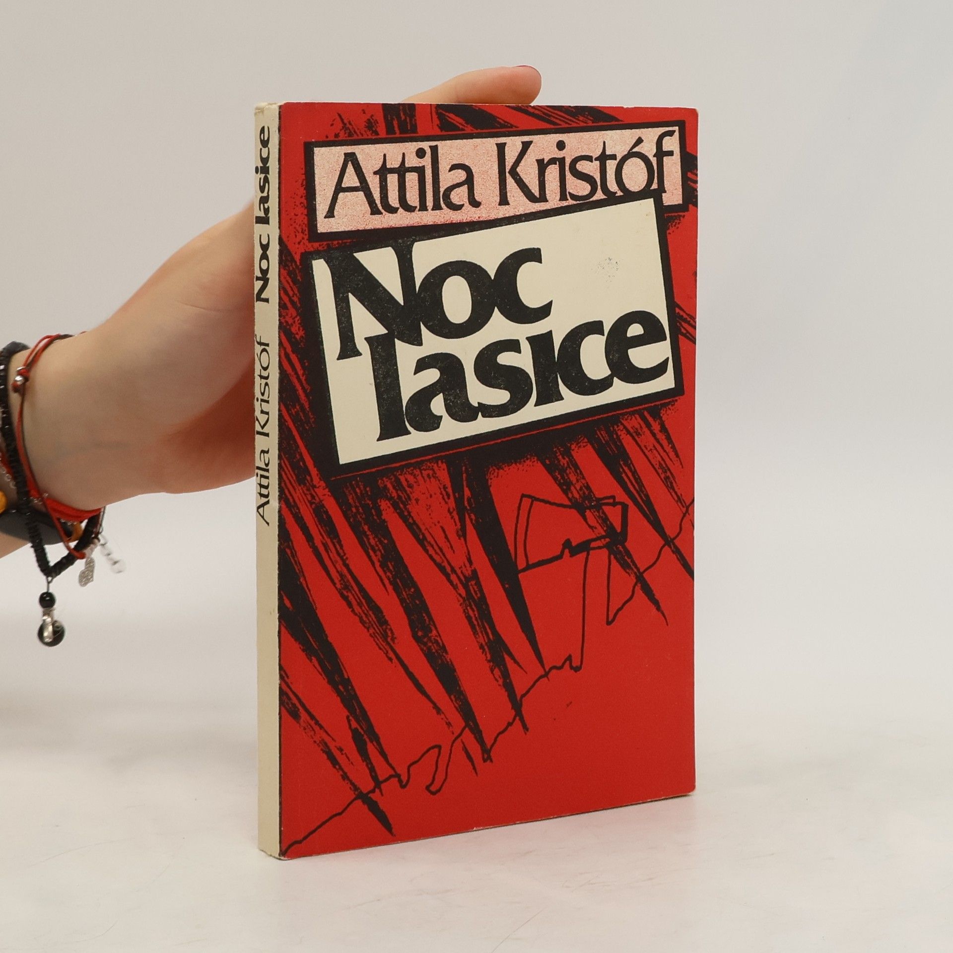 Kristóf Attila Noc lasice