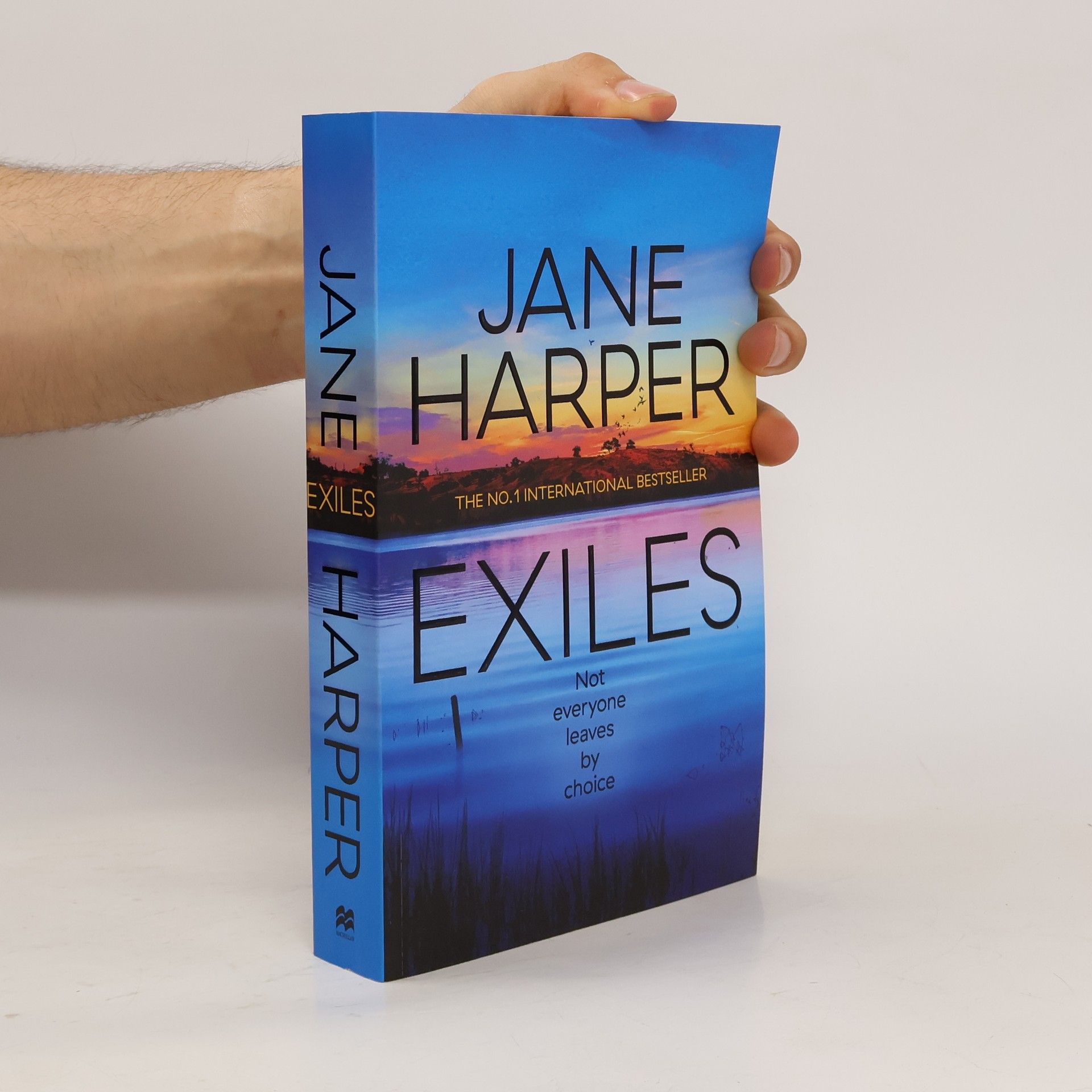 Jane Harper Exiles