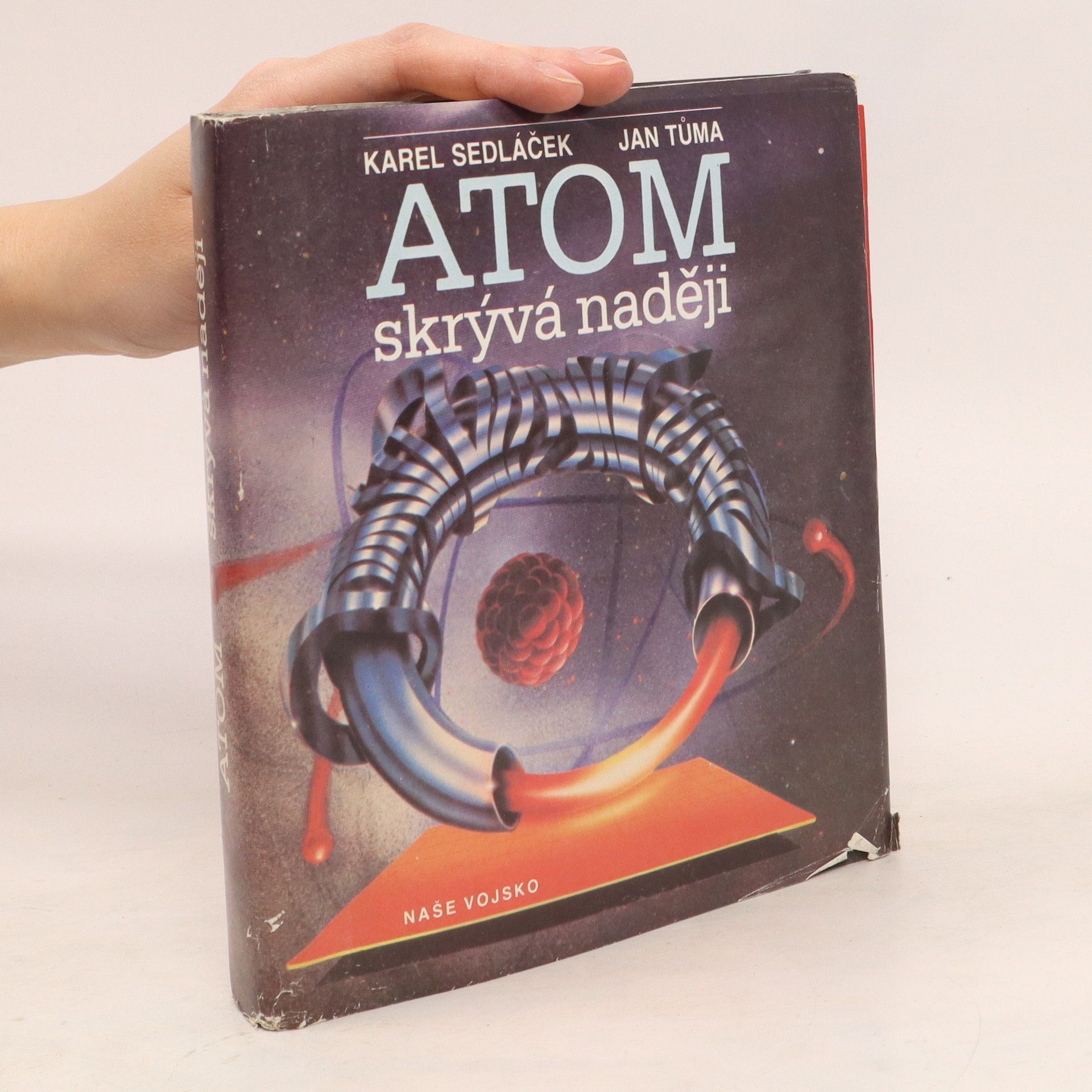 Jan Tůma Atom skrývá naději
